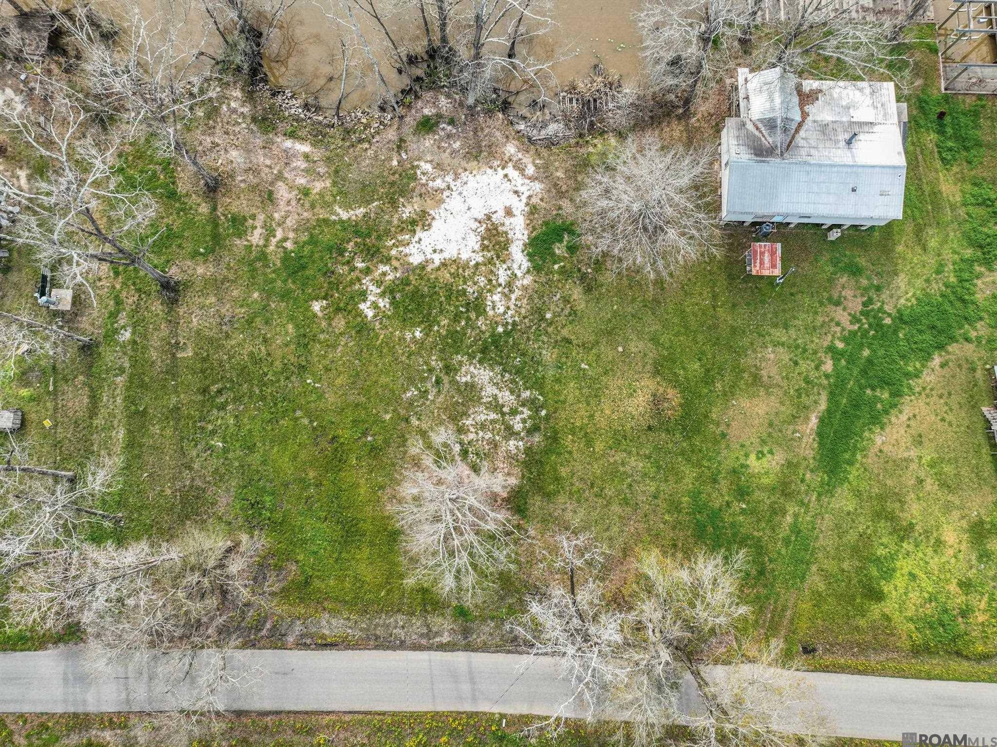 St Amant, LA 70774,47846 Amite River Rd