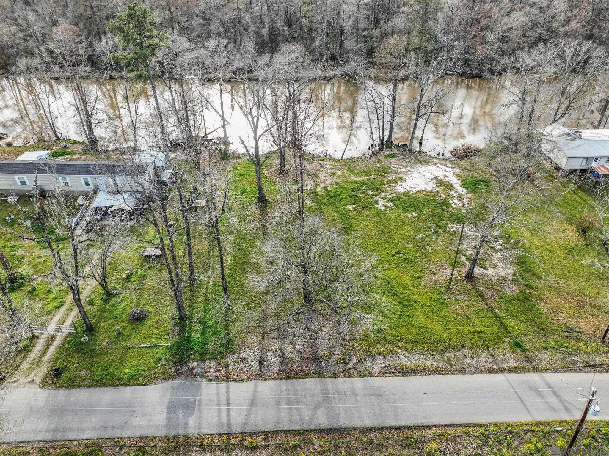 St Amant, LA 70774,47846 Amite River Rd