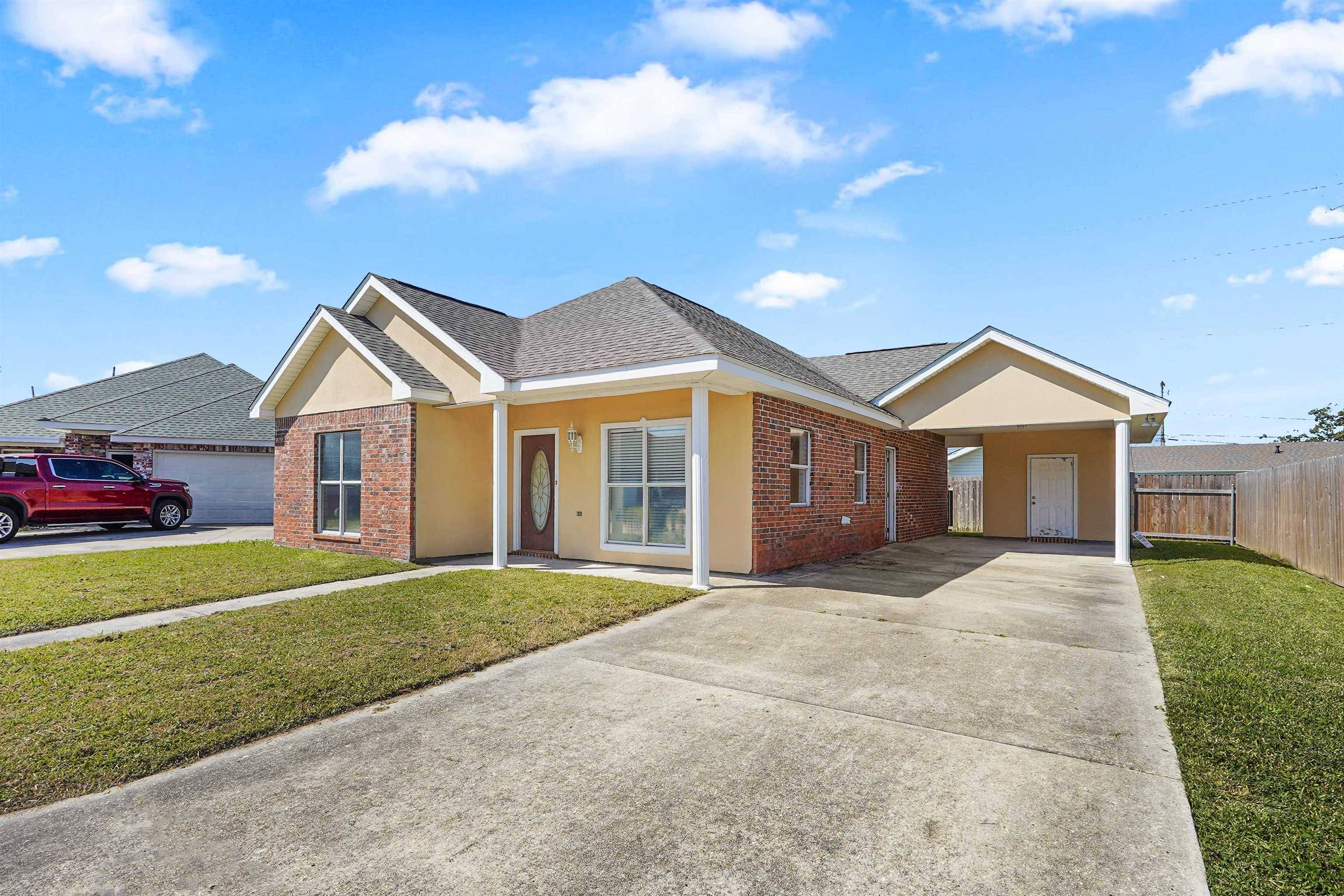 Houma, LA 70364,341 Garden View Dr