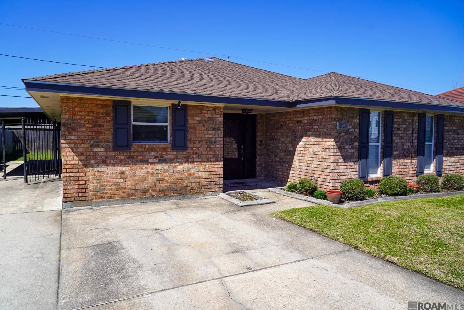 Laplace, LA 70068,2709 Cambridge Dr