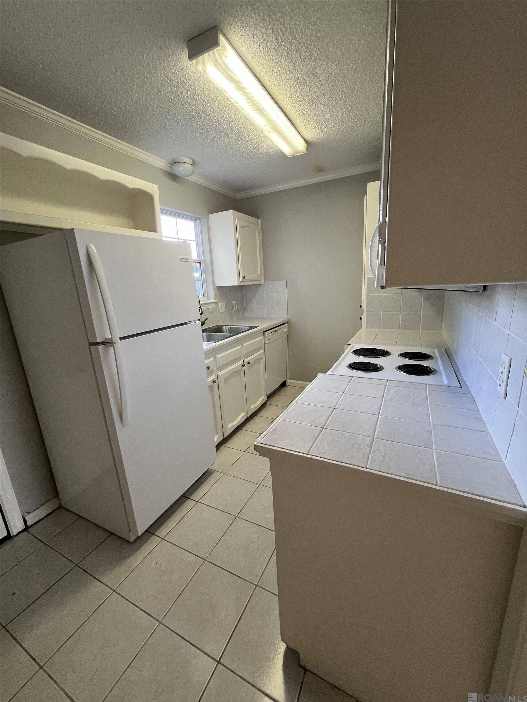 Baton Rouge, LA 70809,10064 Jefferson Hwy ##B