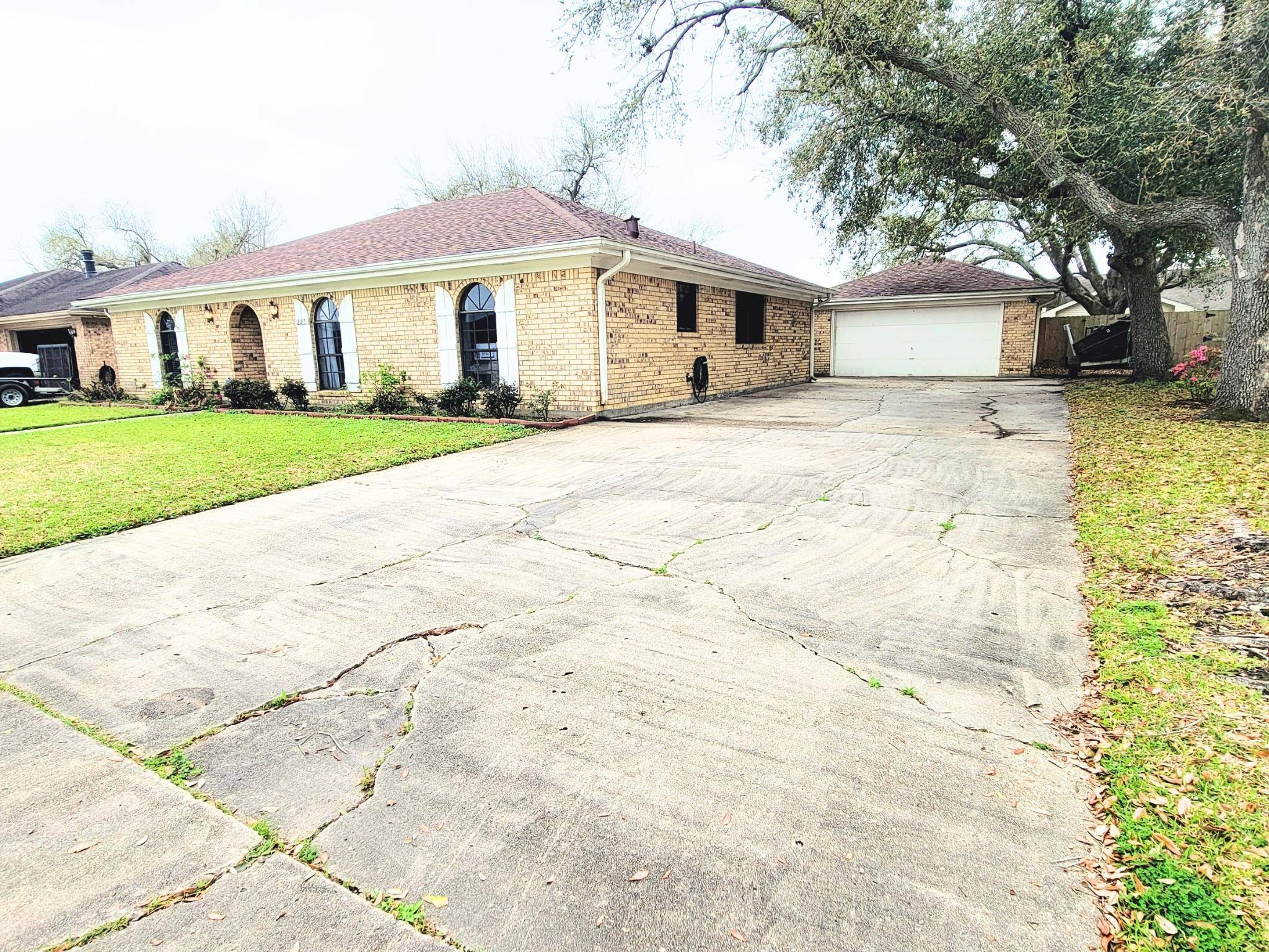 Houma, LA 70360,207 Marshall Dr