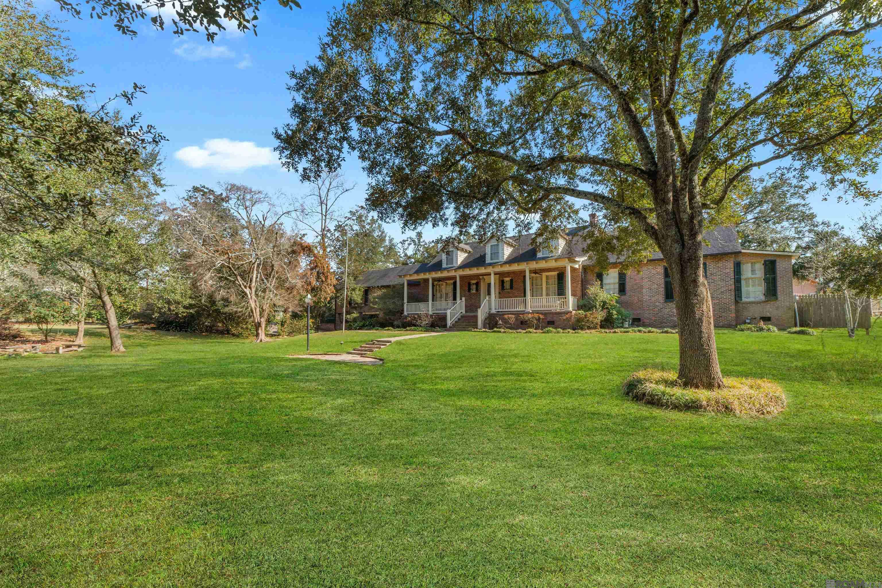 Baton Rouge, LA 70808,888 Dubois Dr