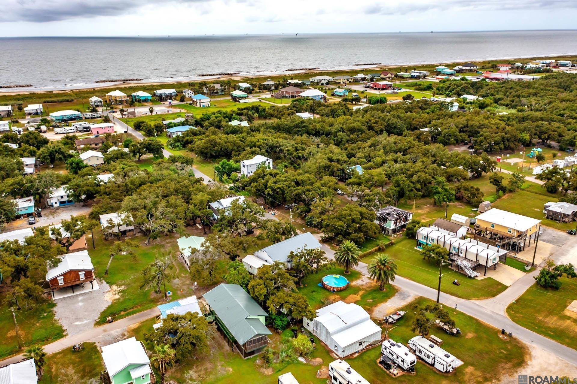 Grand Isle, LA 70358,176 Holly Grove Dr