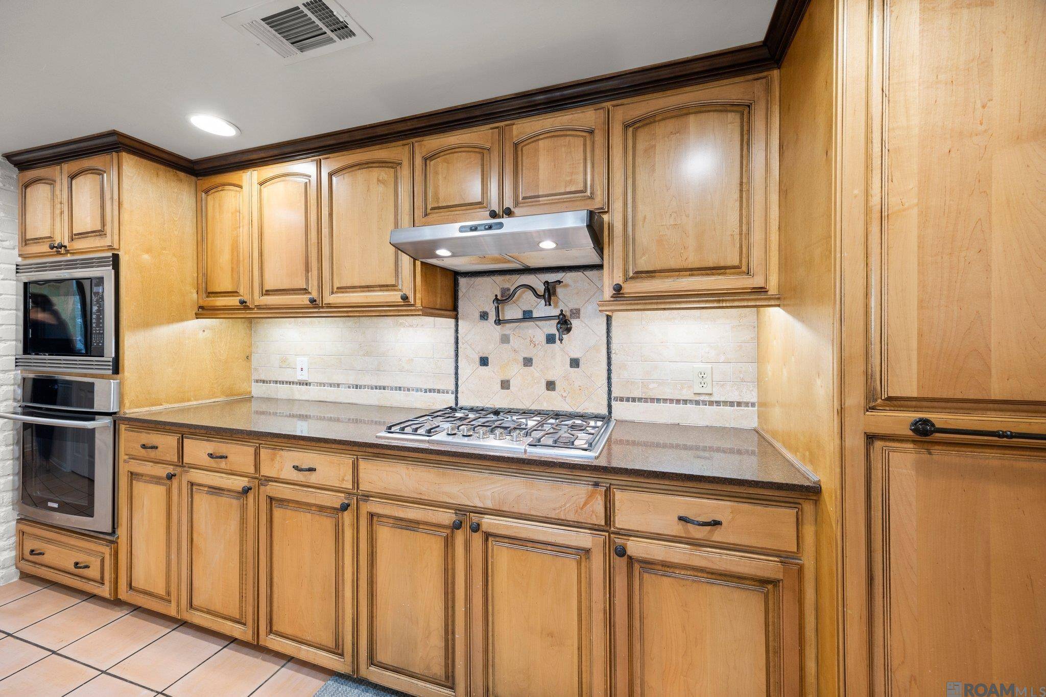 Baton Rouge, LA 70816,2537 W Highmeadow Ct