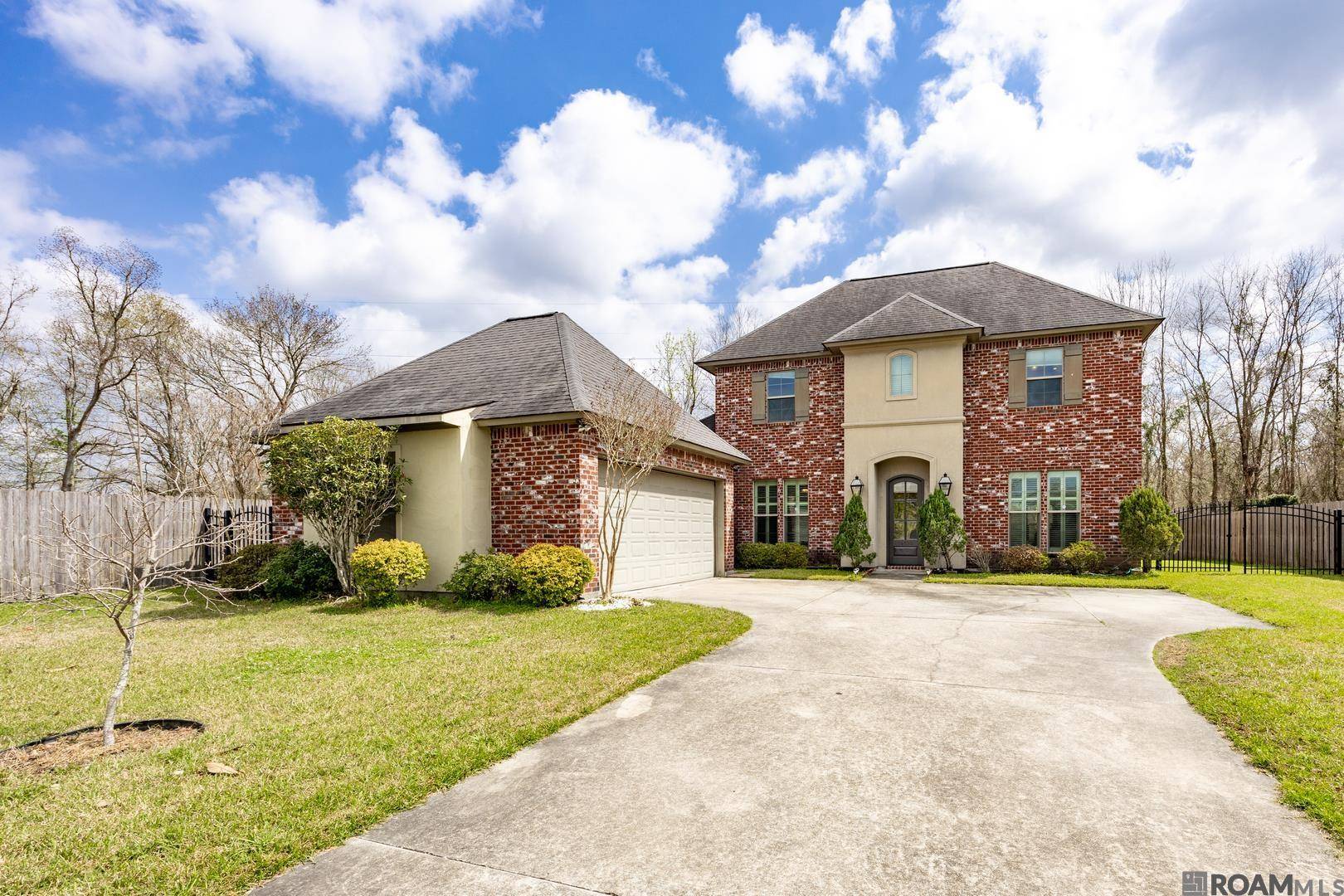 Prairieville, LA 70769,16574 Long Lake Dr