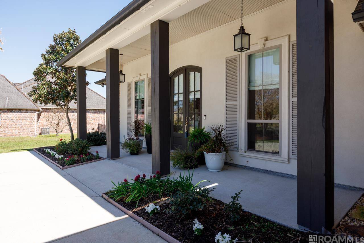 Gonzales, LA 70737,6222 Royal Palms Ct