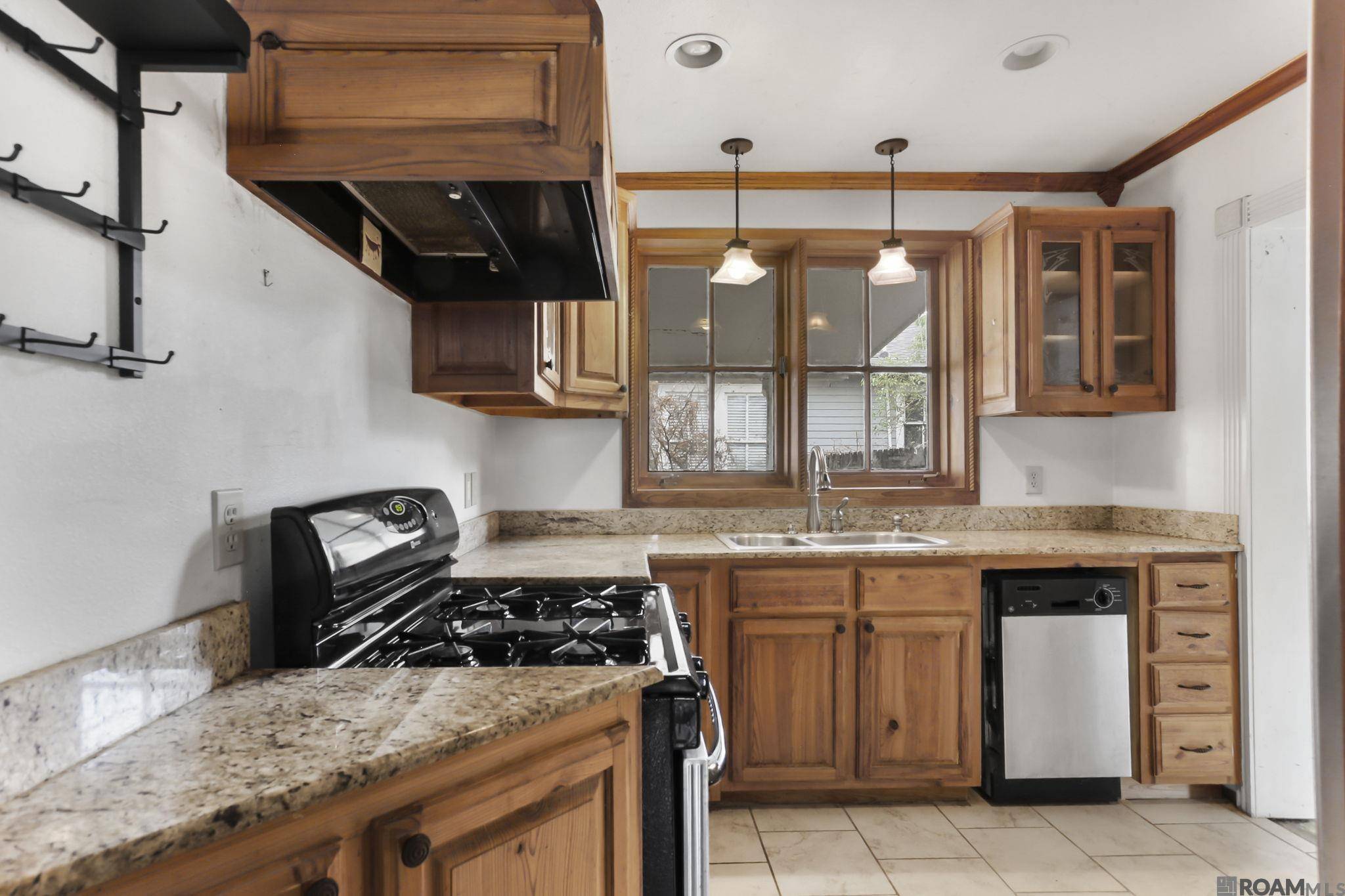 Baton Rouge, LA 70808,2412 Horace St