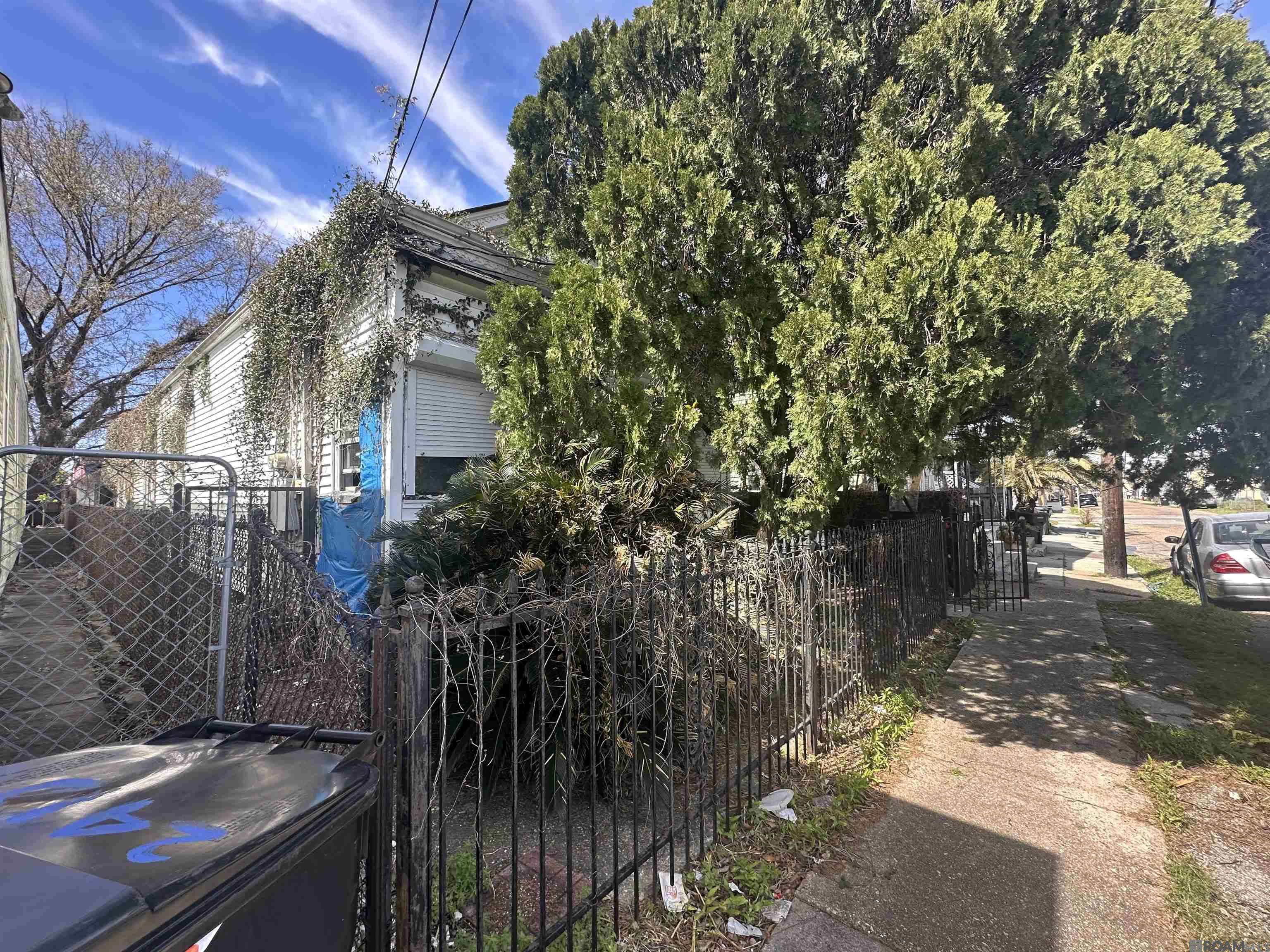 New Orleans, LA 70113,2420-2422 Philip Street