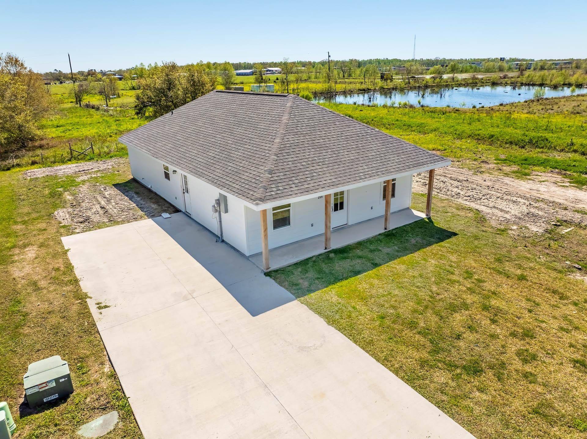 Thibodaux, LA 70301,2571 Pineneedle Street