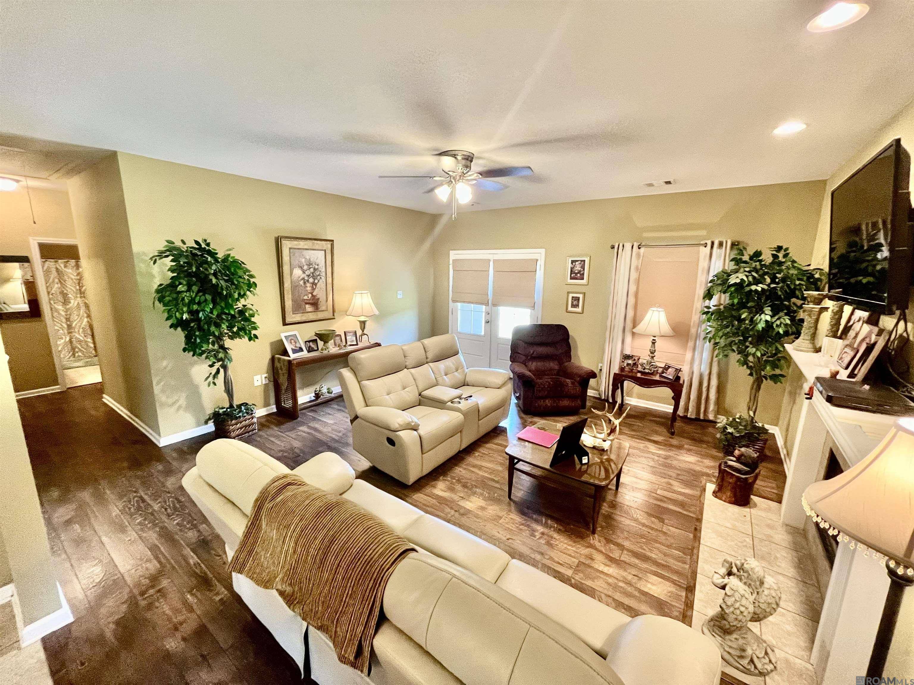 Walker, LA 70785,13567 Arnold Rd