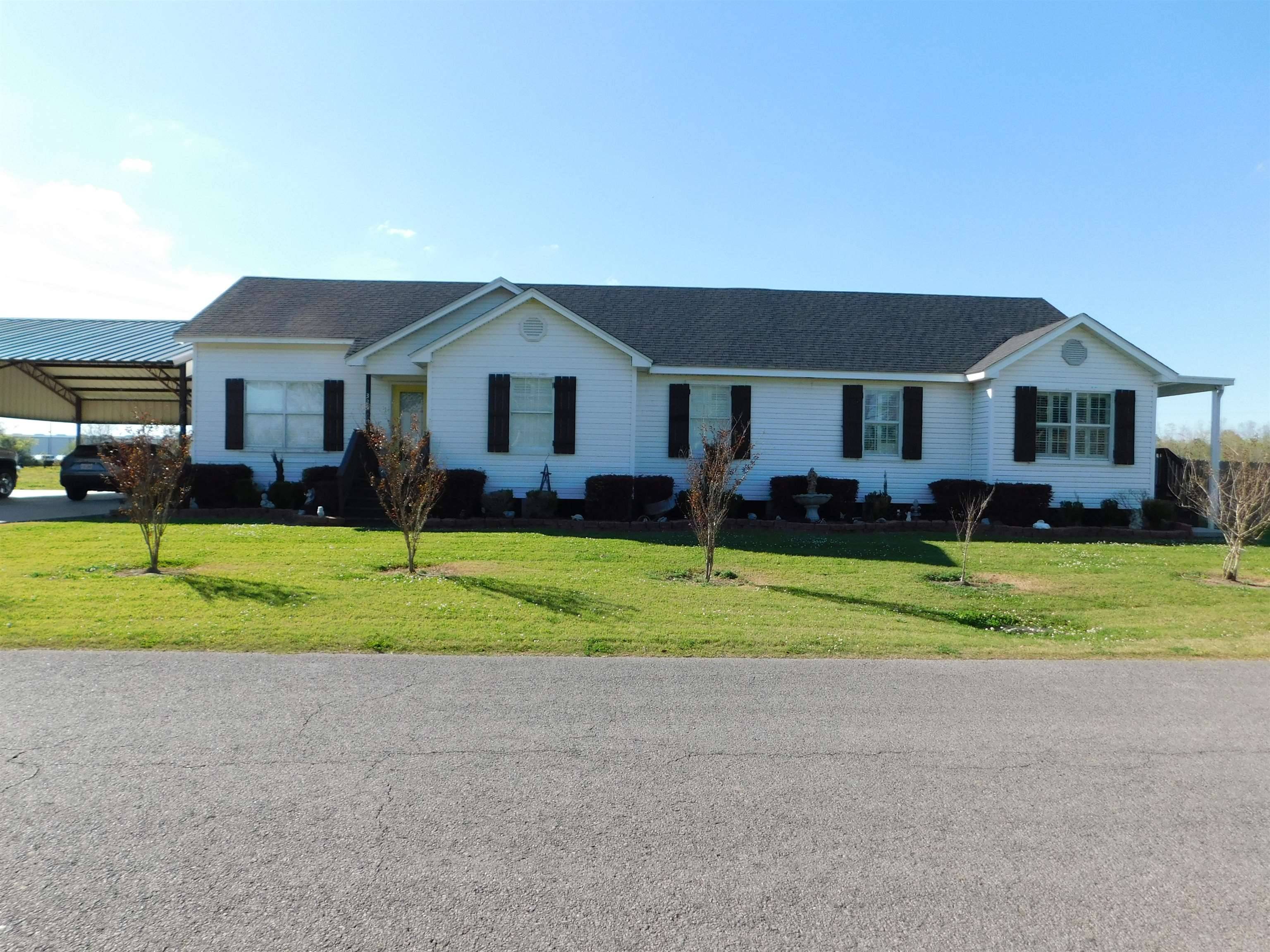 Larose, LA 70373,325 Buchanan St
