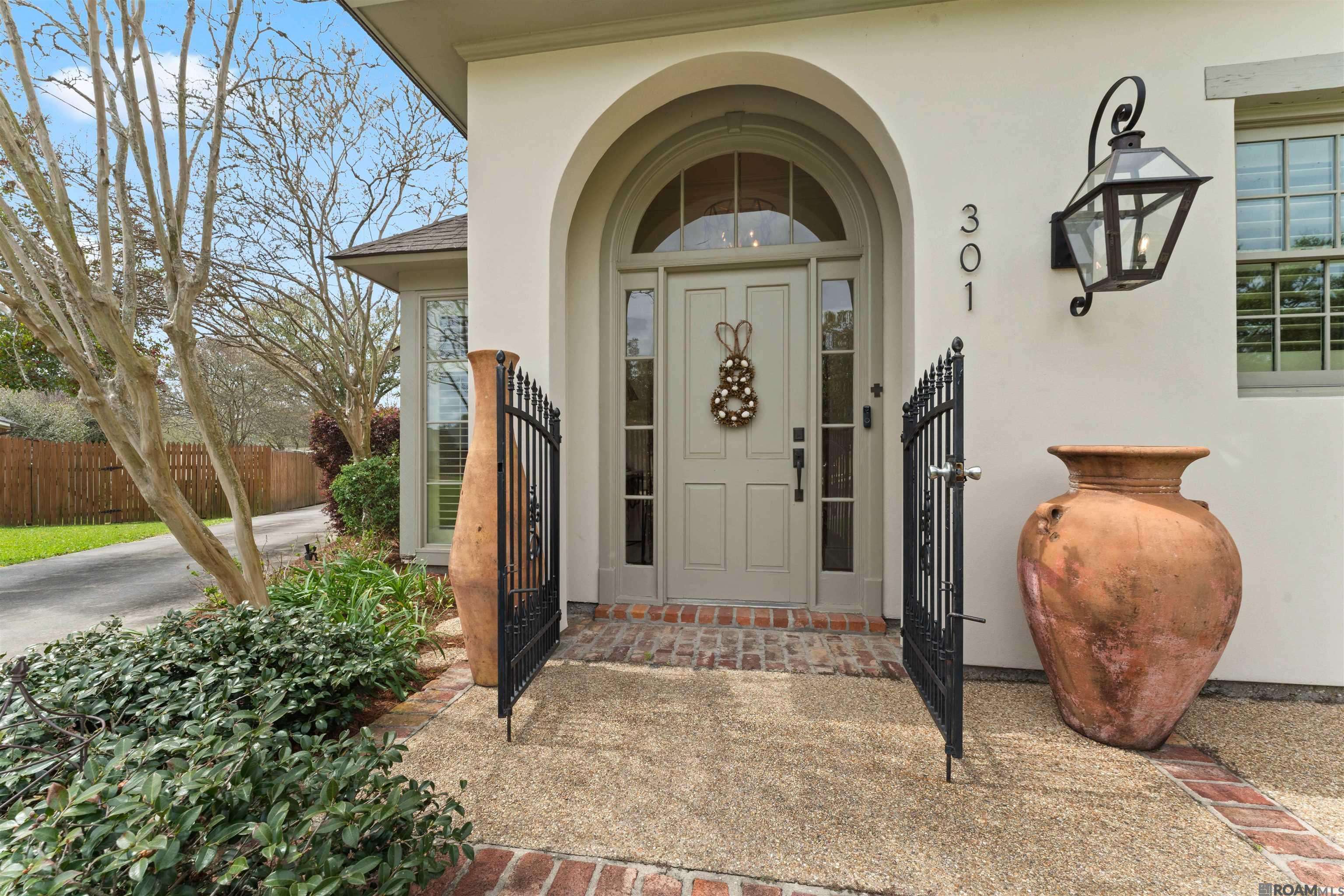 Baton Rouge, LA 70810,301 W Plantation Ridge Ct