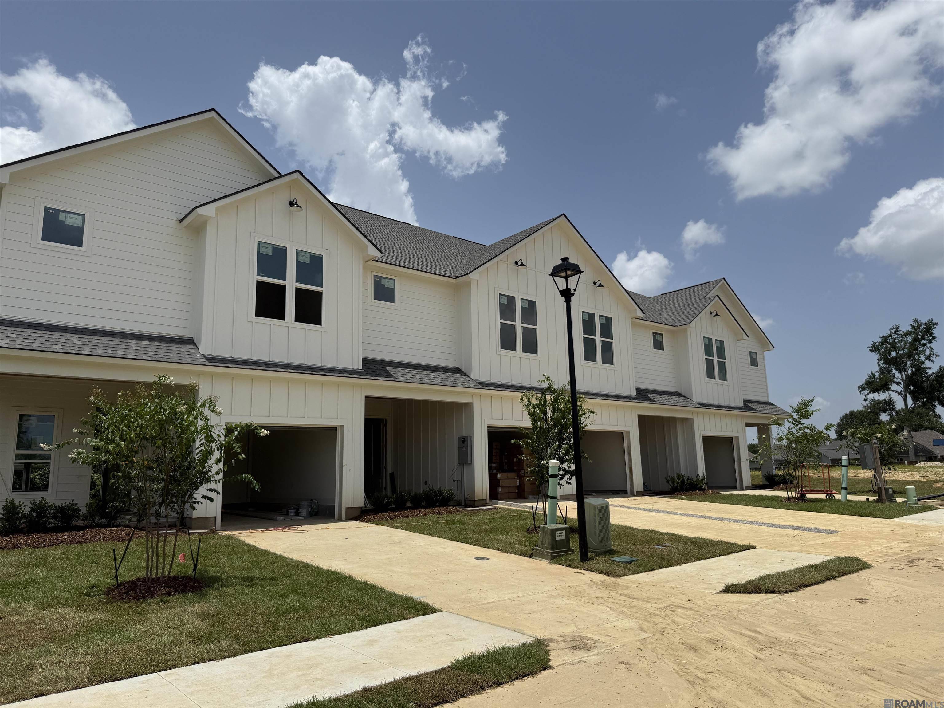 Saint George, LA 70809,6316 Fallow Drive