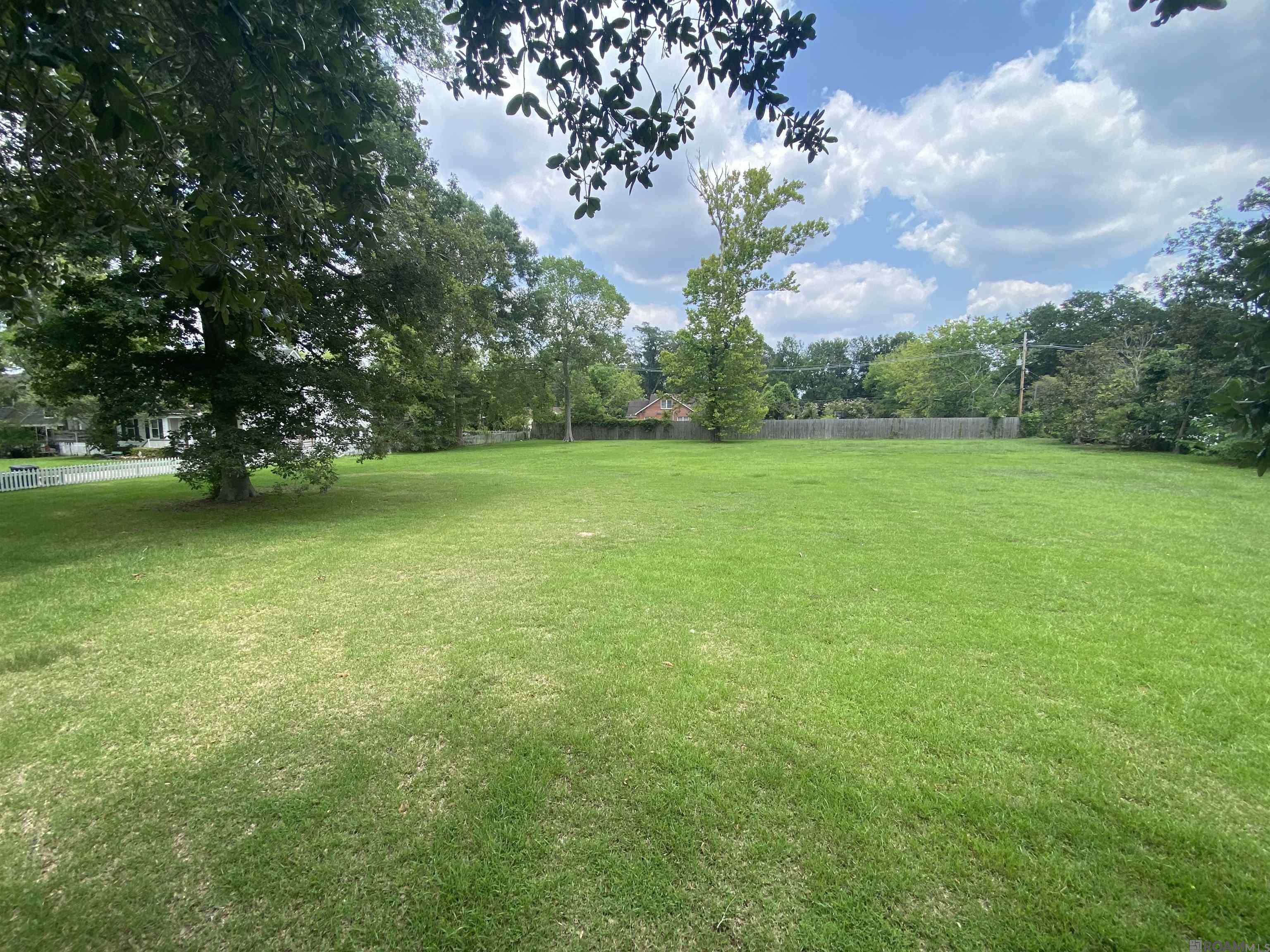 Baton Rouge, LA 70806,255 Kenwood Ave