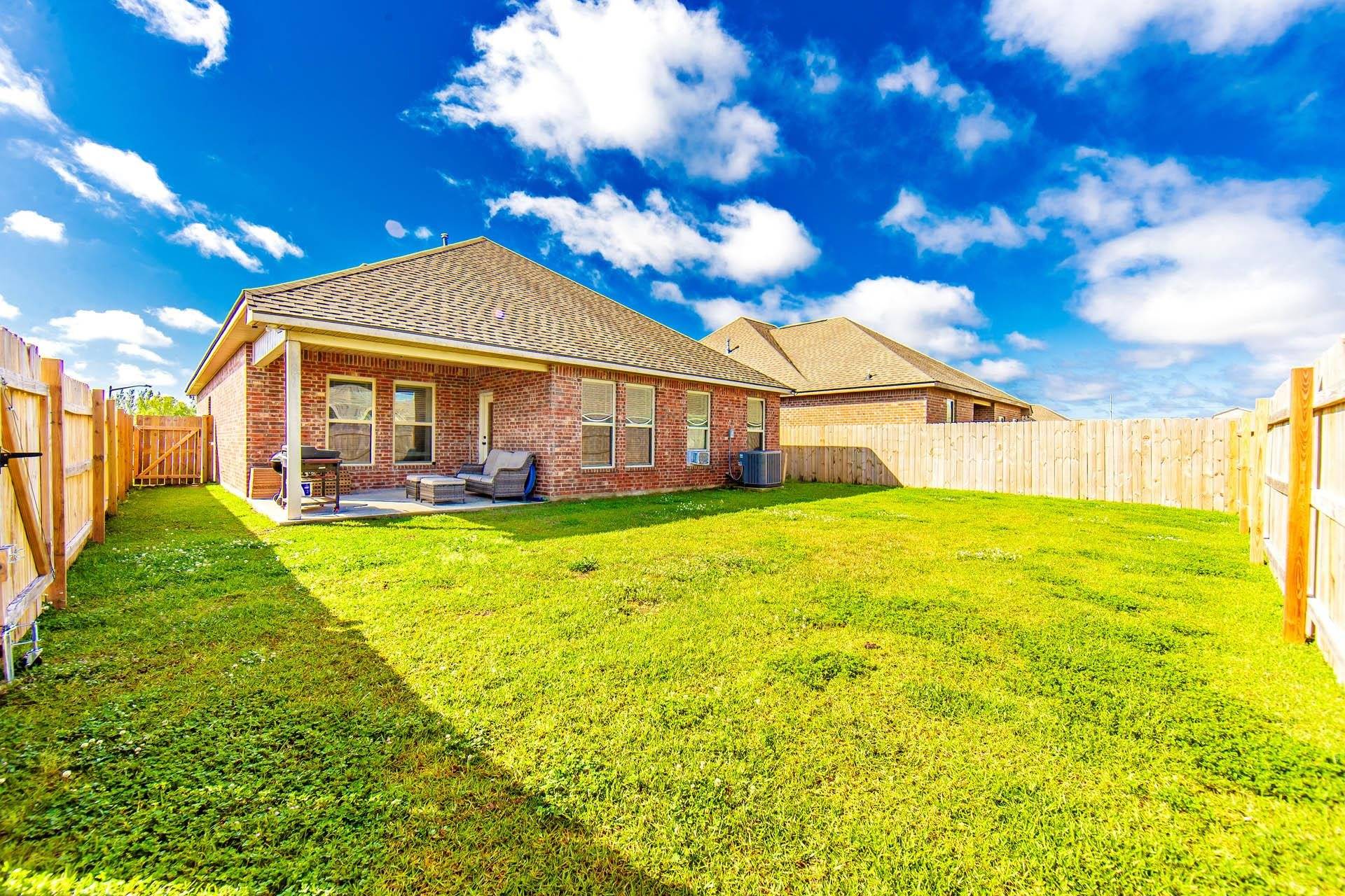 Houma, LA 70364,128 Oriole St