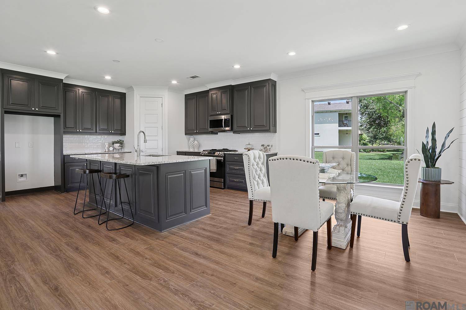 Gonzales, LA 70737,6112 Royal Palms Ct
