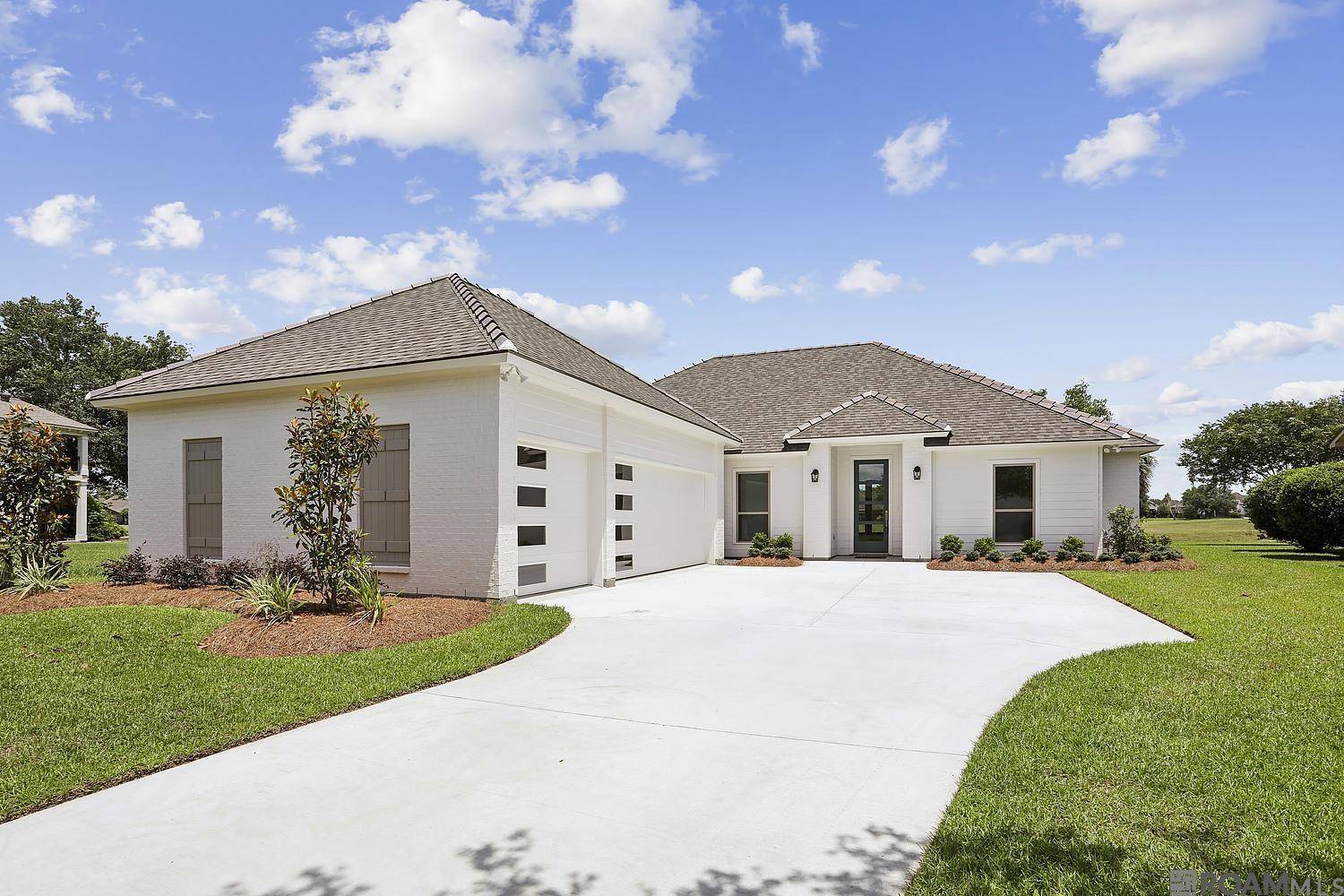 Gonzales, LA 70737,6112 Royal Palms Ct
