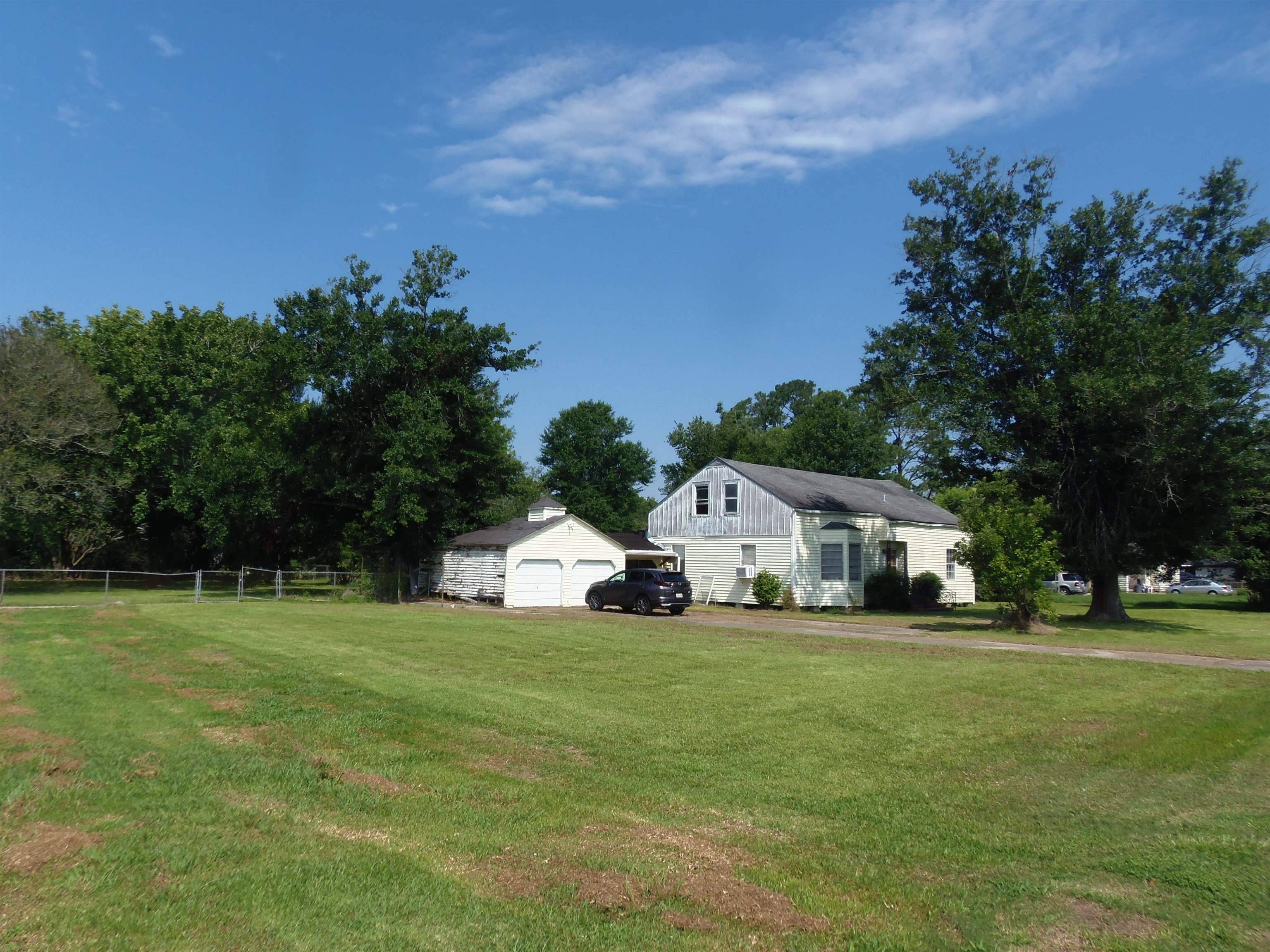 Thibodaux, LA 70301,1718 Oakley Street
