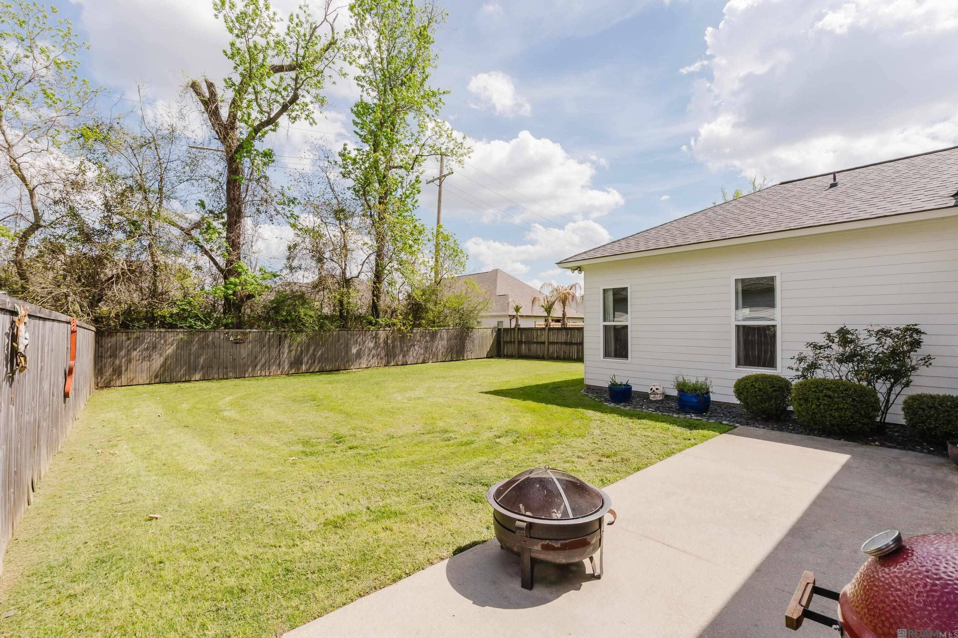 Saint George, LA 70817,6353 Muir St