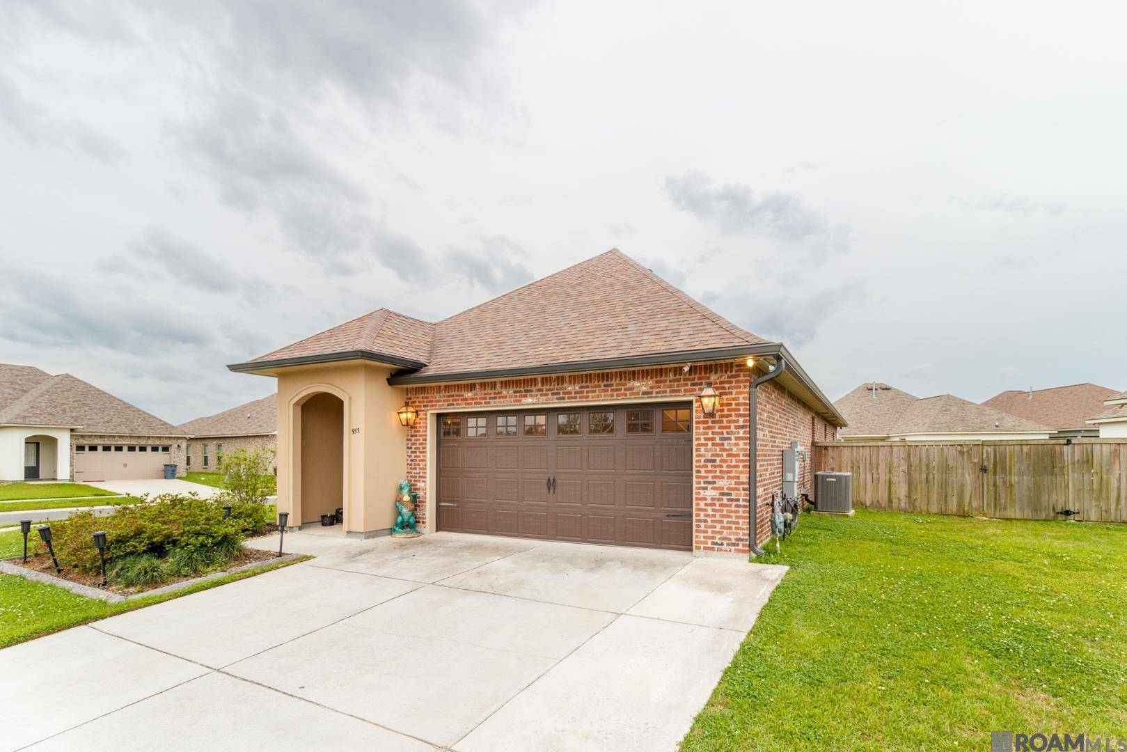 Gonzales, LA 70737,955 Elliston Dr