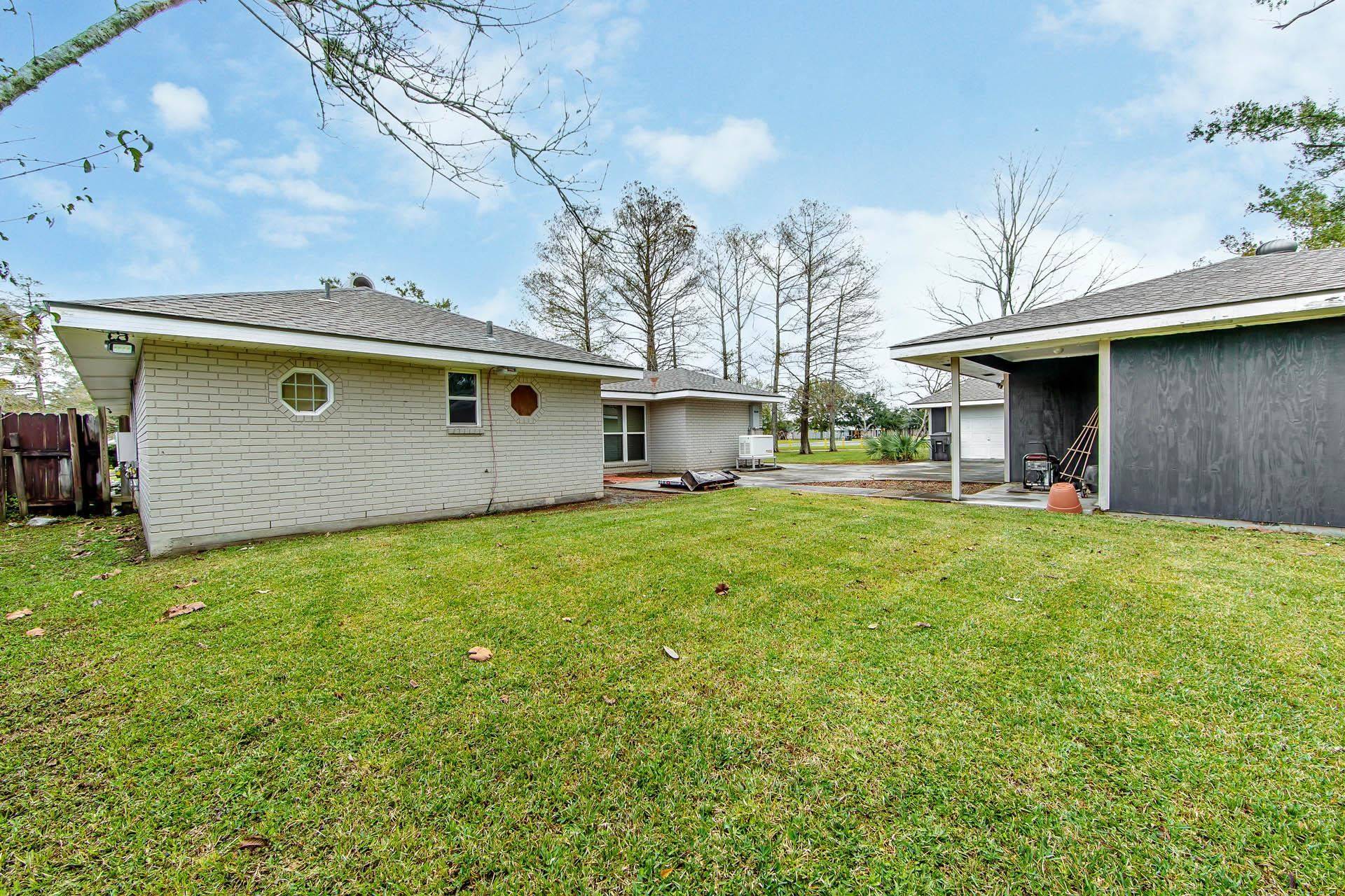 Houma, LA 70364,318 Estate Dr