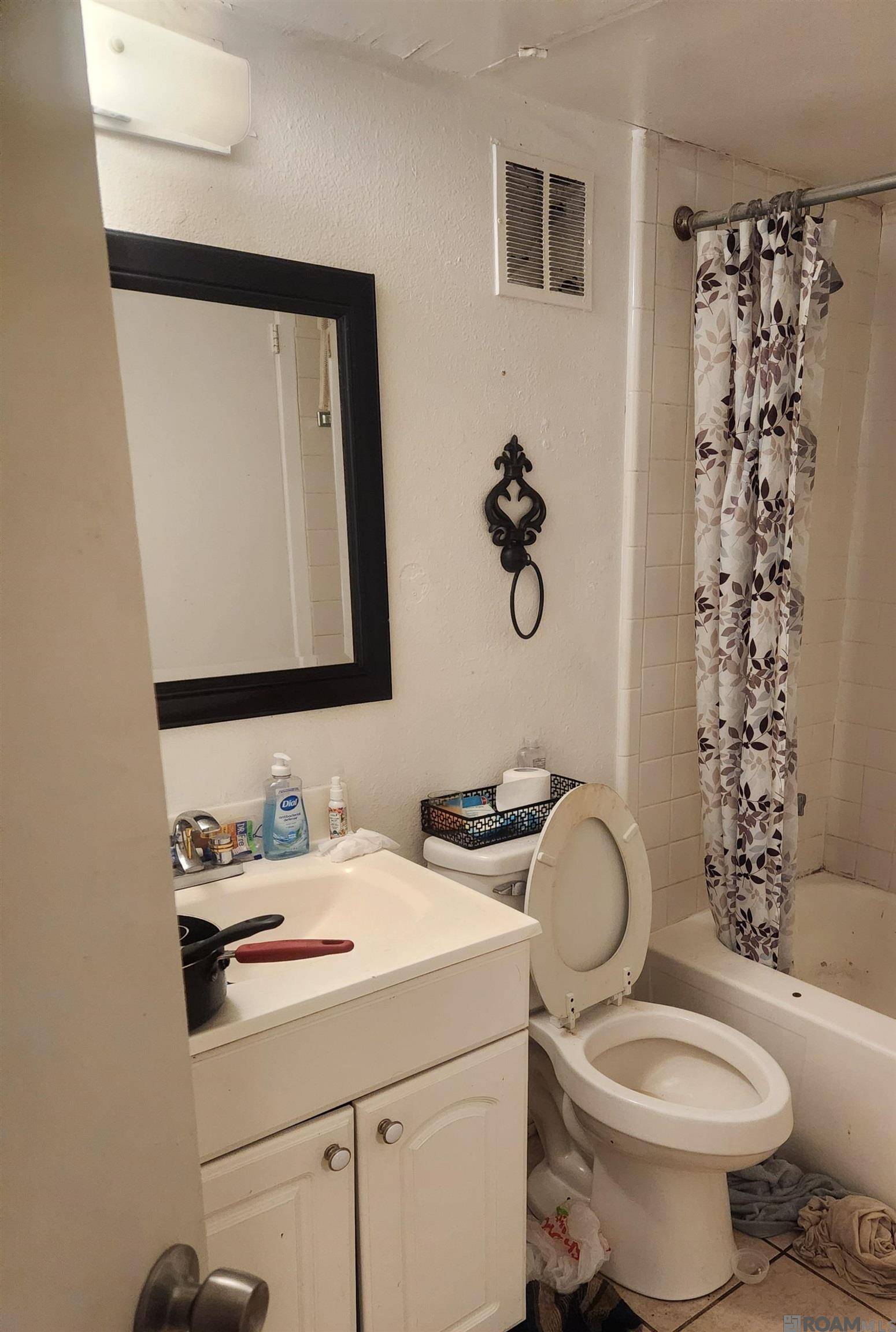 Baton Rouge, LA 70806,675 Wooddale Blvd ##5