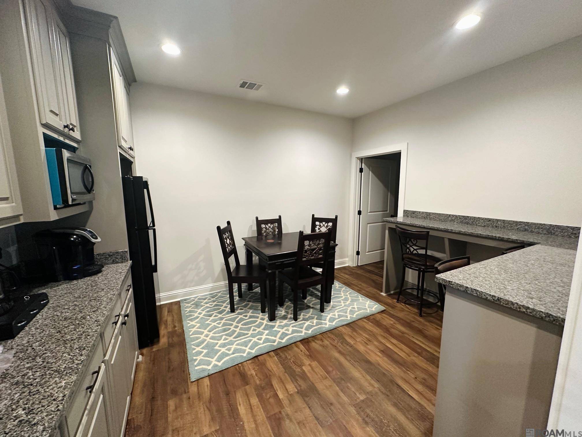 Denham Springs, LA 70726,8193 Vincent Rd ##Suite U