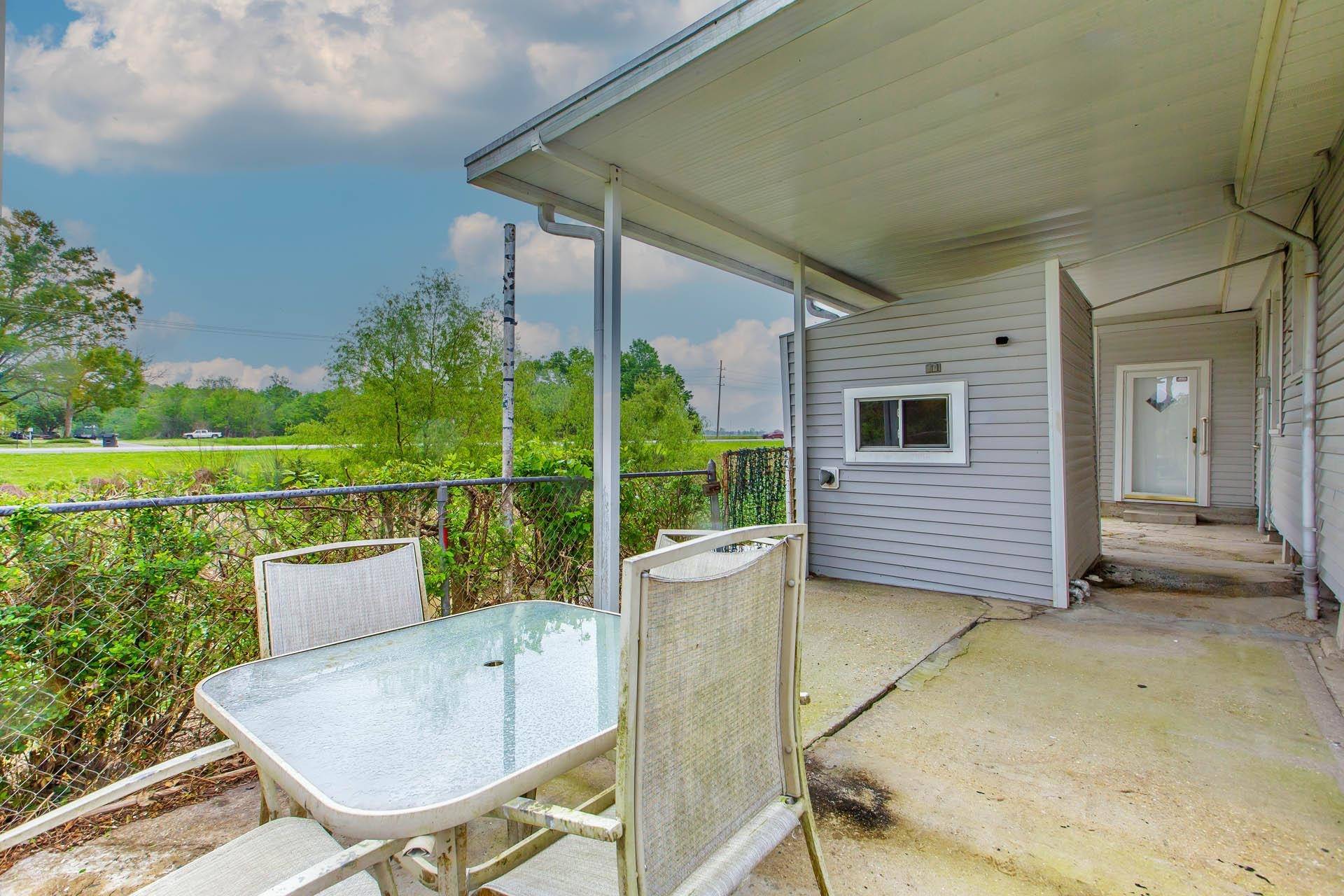 Schriever, LA 70395,1569 West Main Street