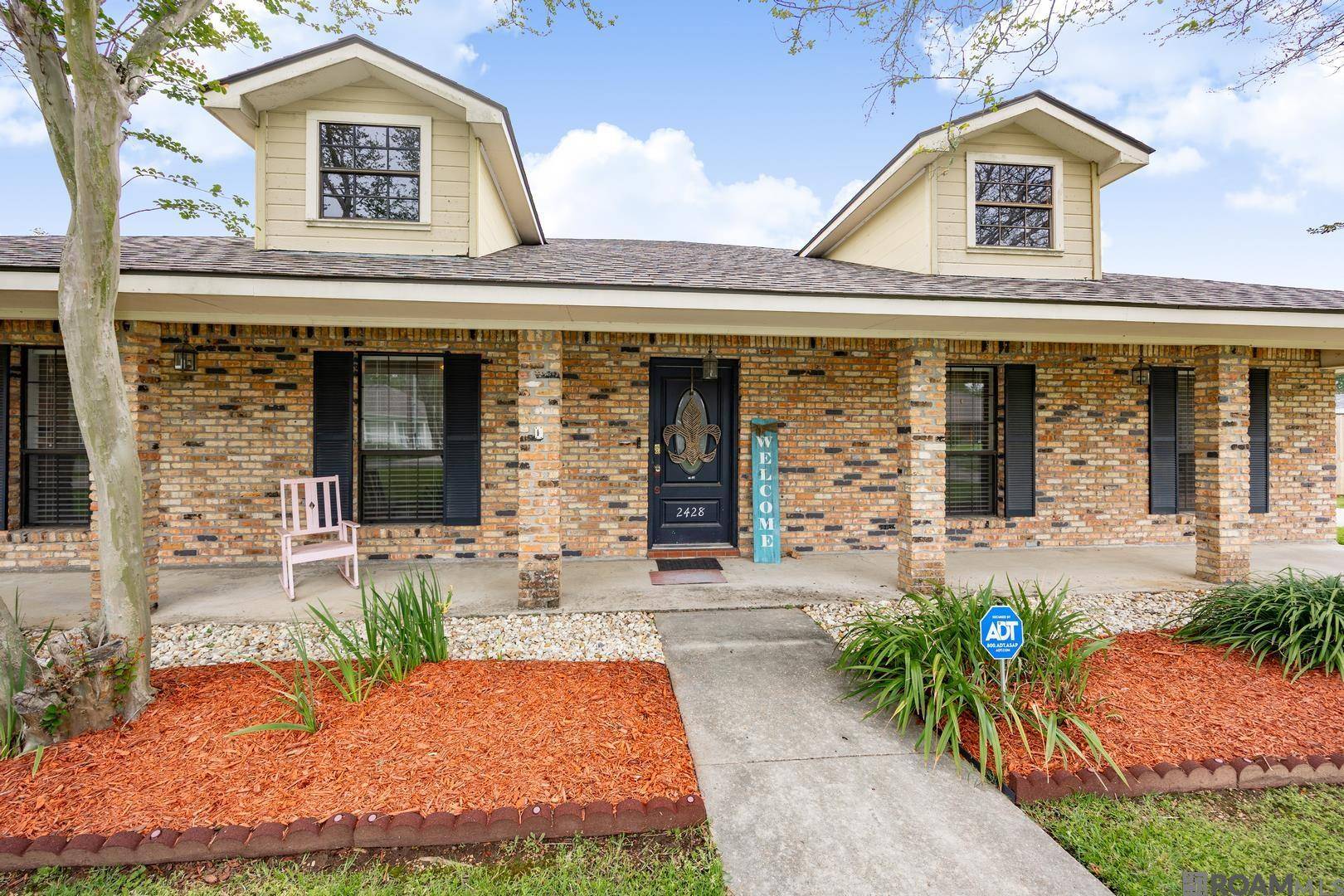 Port Allen, LA 70767,2428 Riverside Dr