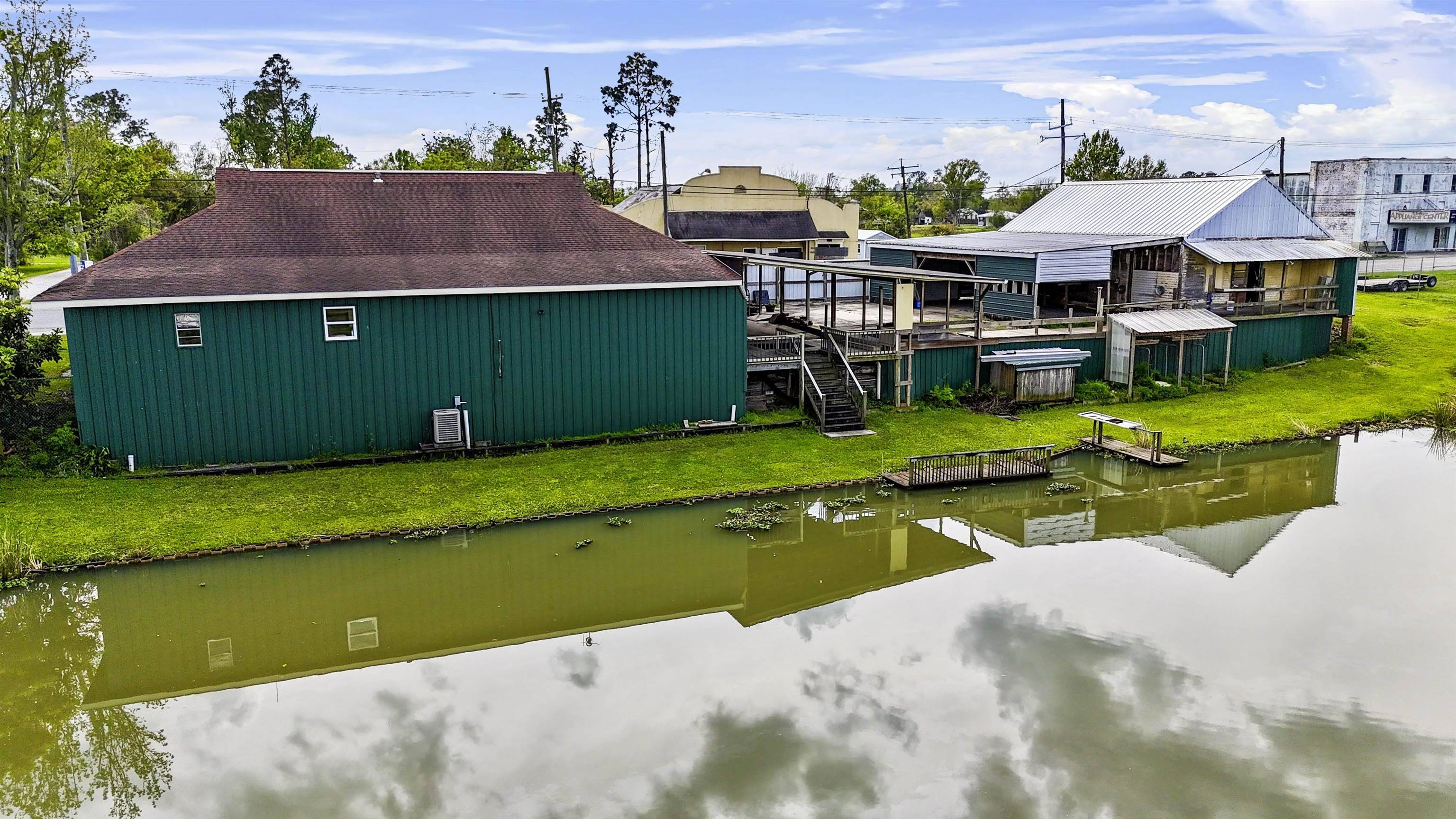 Raceland, LA 70394,3977 Highway 1