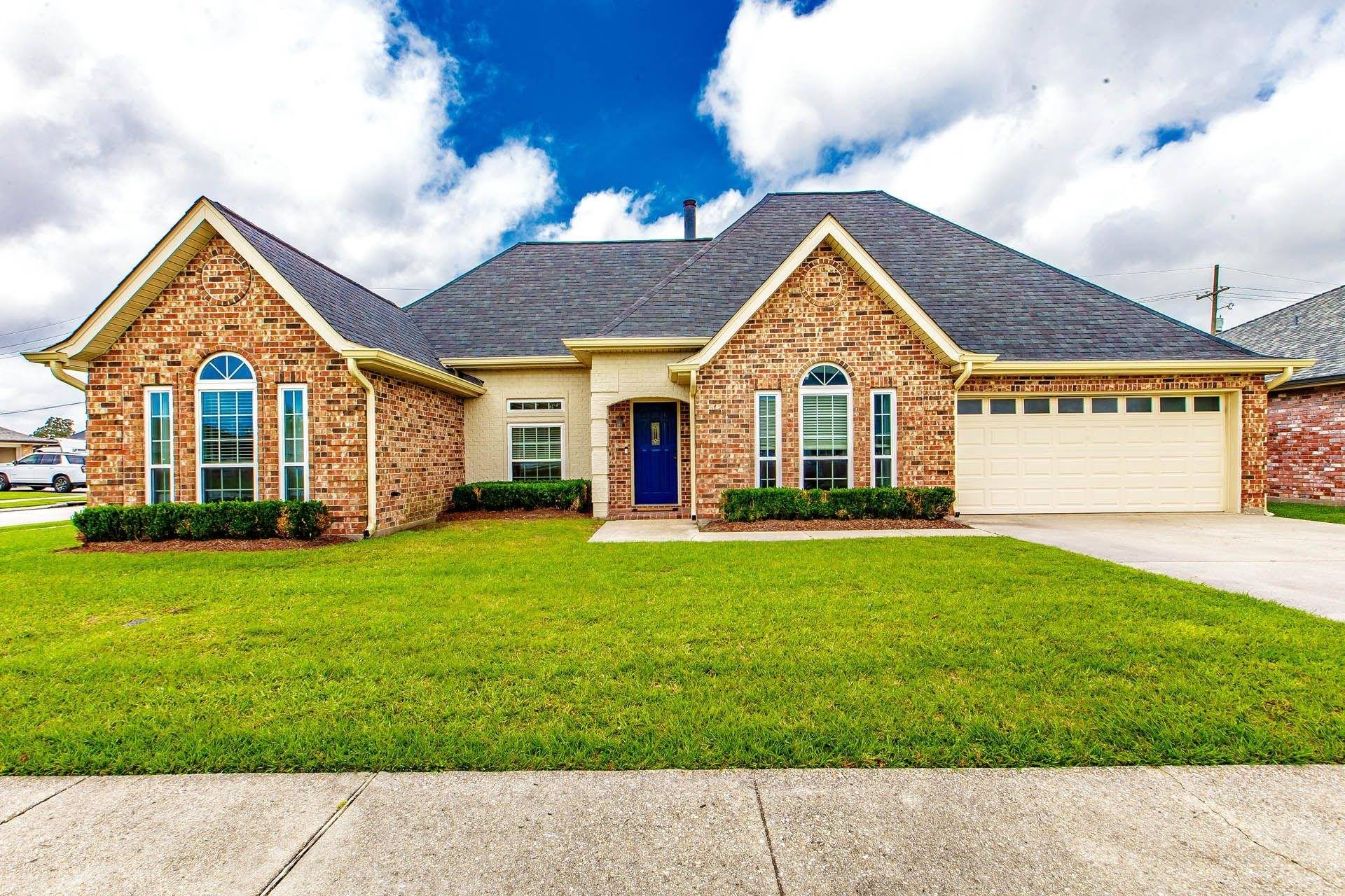 Houma, LA 70360,514 Katie Dr