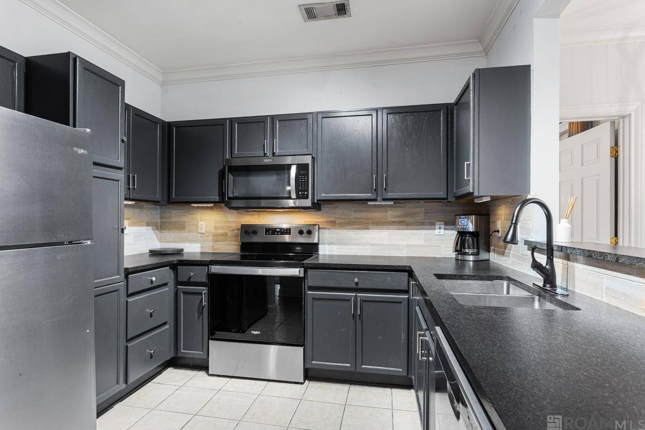 Baton Rouge, LA 70808,710 E Boyd Dr ##1407