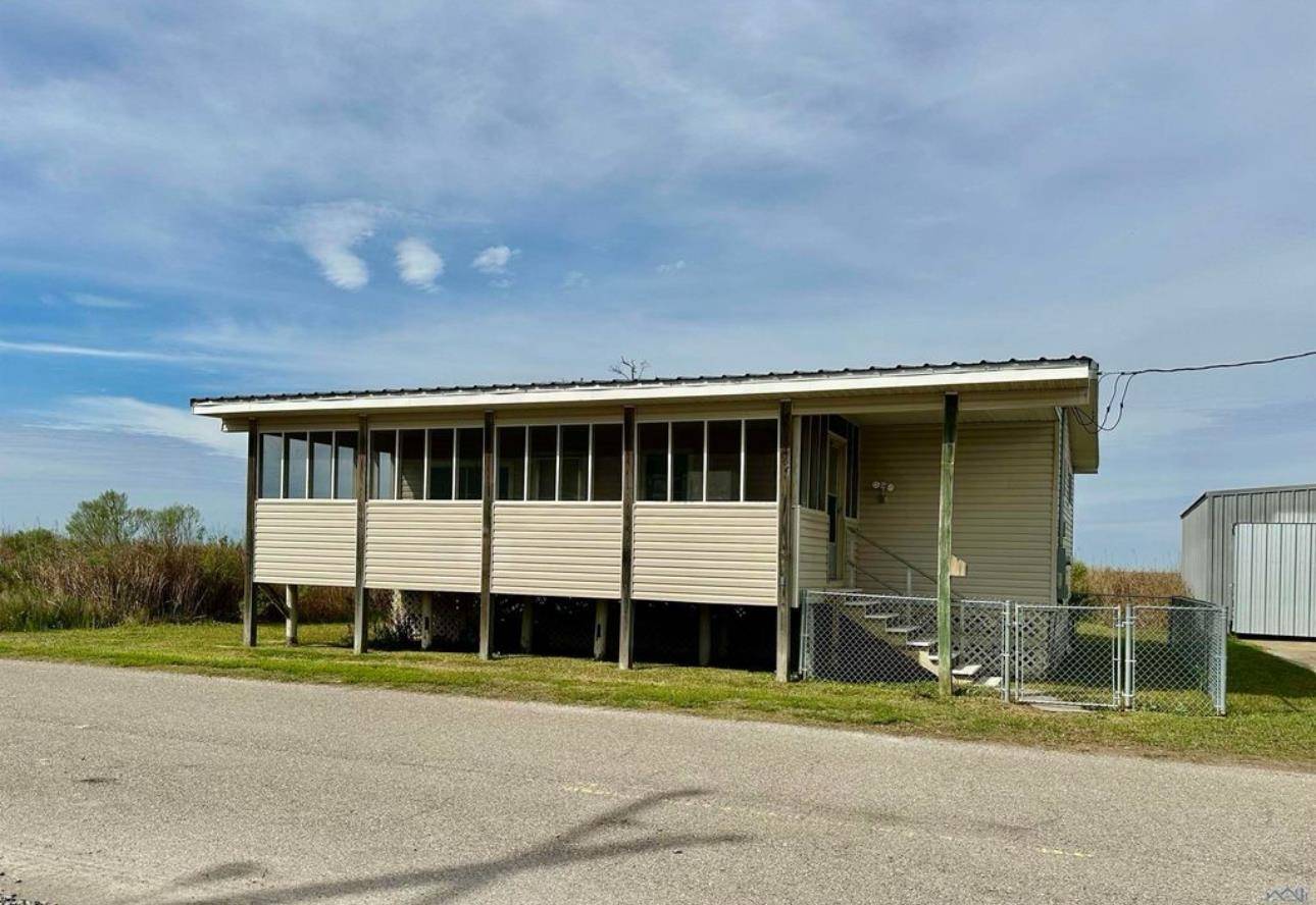 Dulac, LA 70353,1095/1096 Four Point Rd
