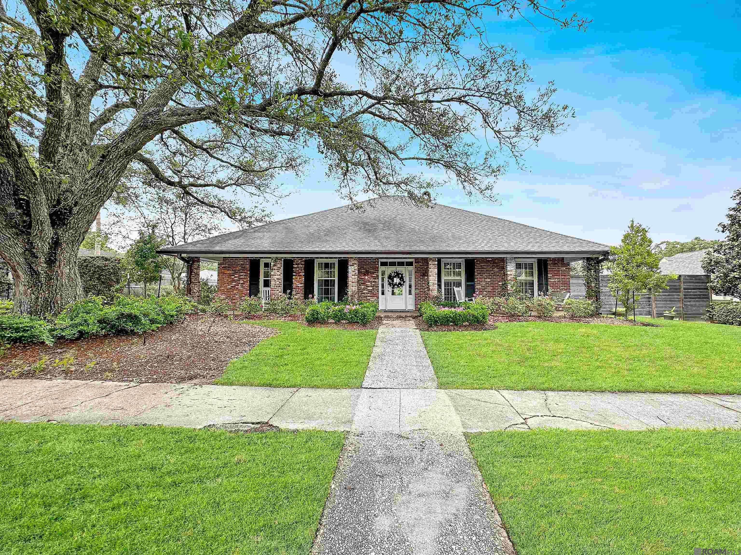 Baton Rouge, LA 70808,305 Woodstone Dr