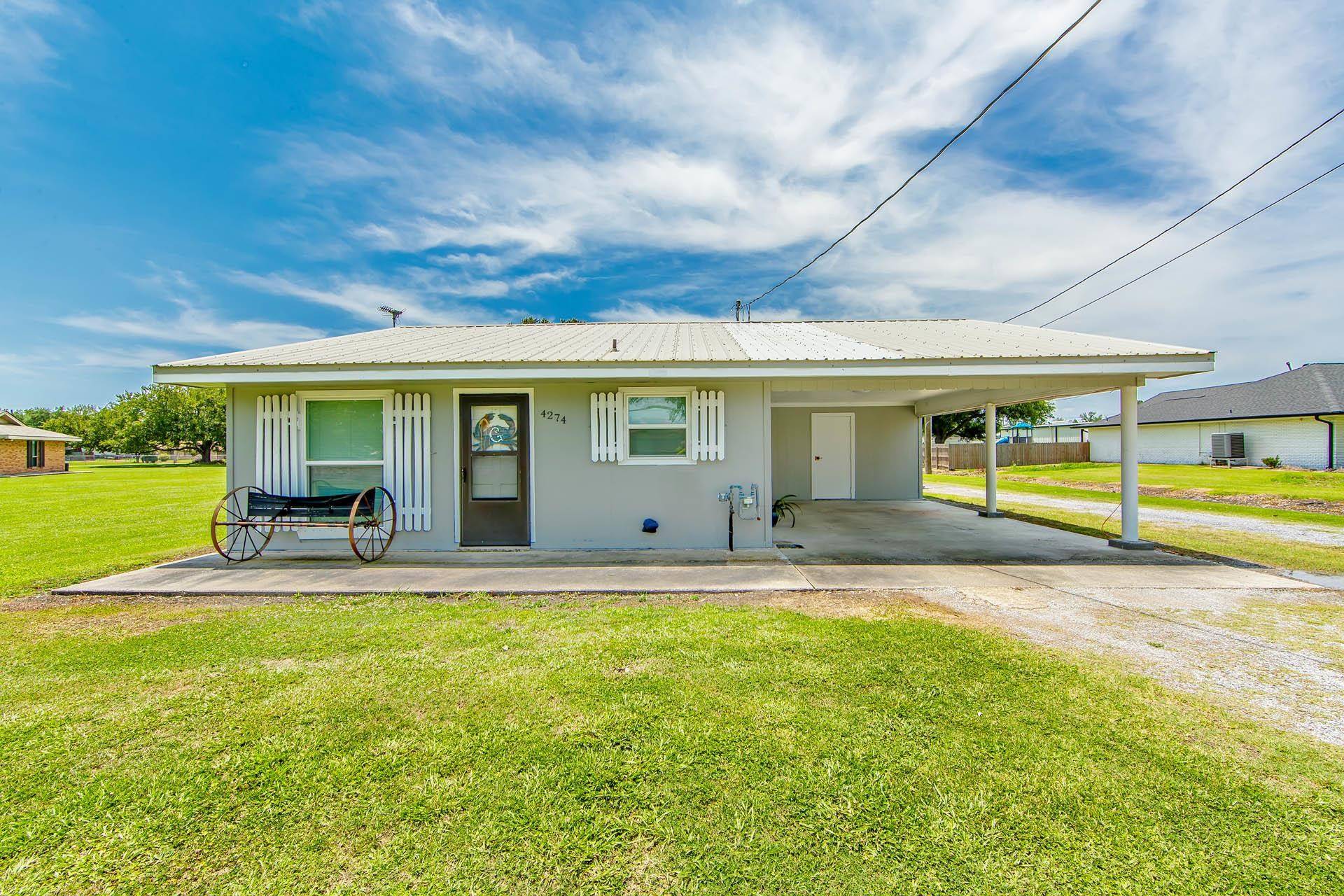 Bourg, LA 70343,4274 Country Drive