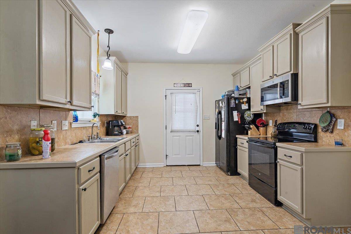 Denham Springs, LA 70726,10803 Field Pointe Dr