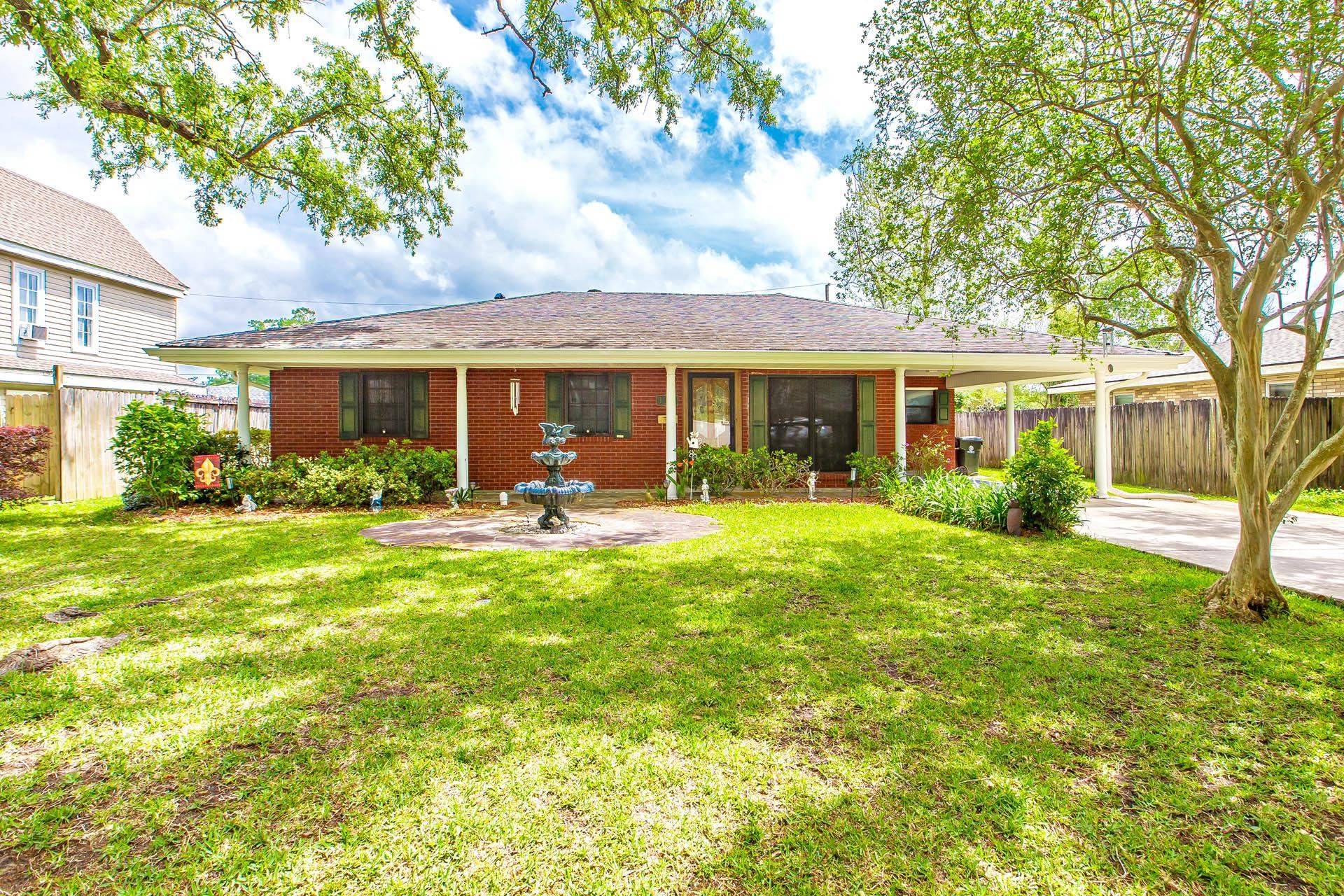 Houma, LA 70364,904 Broadmoor Ave