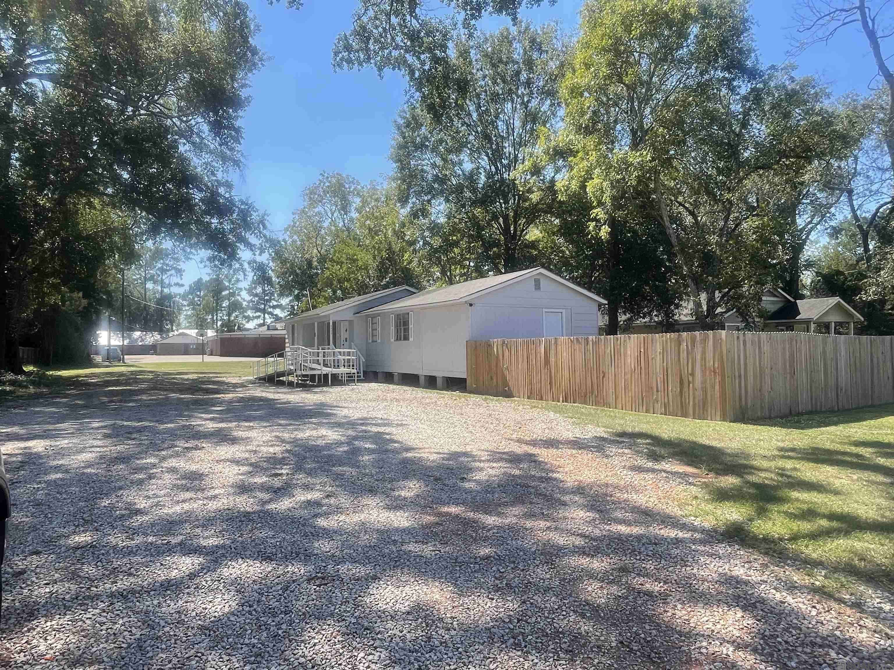 Baker, LA 70714,4934 Groom Rd
