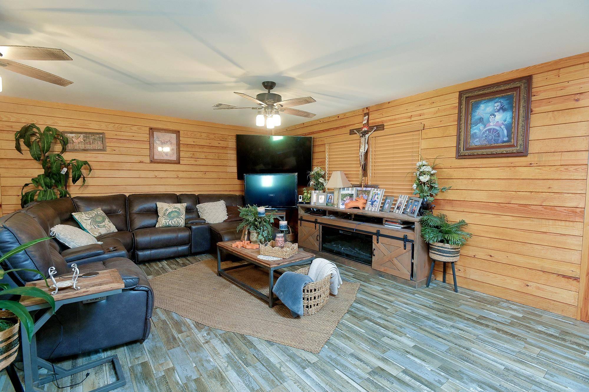 Houma, LA 70363,780 Woodlawn Ranch Road