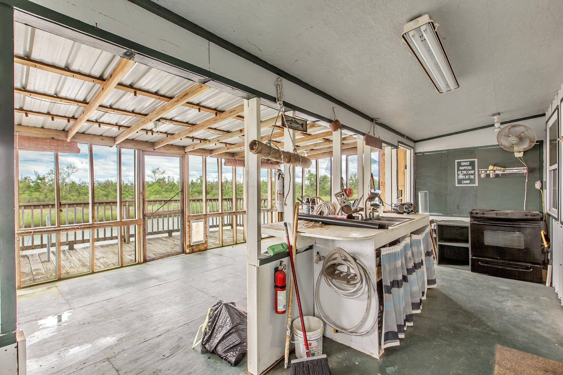 Dulac, LA 70353,1055 Four Point Rd