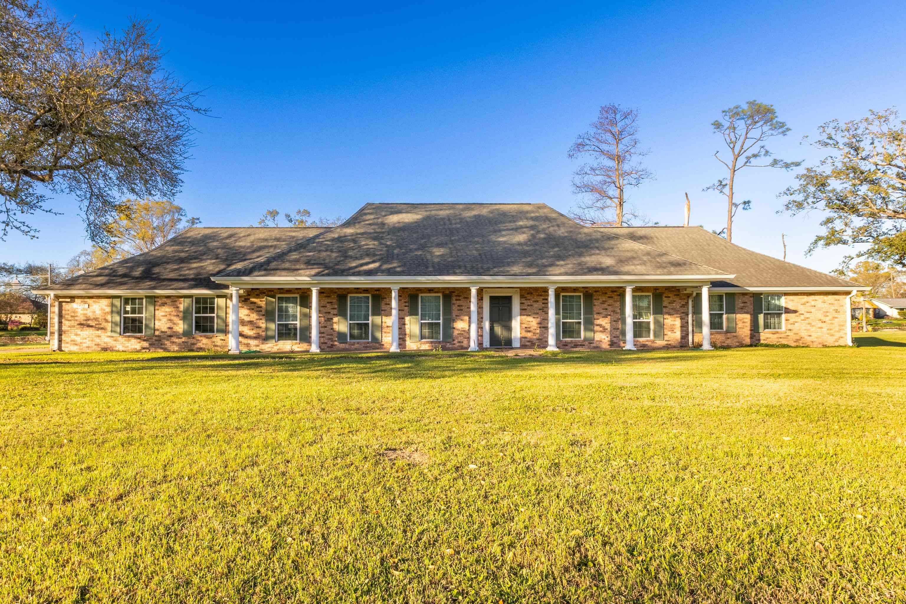 Houma, LA 70363,9473 East Main Street