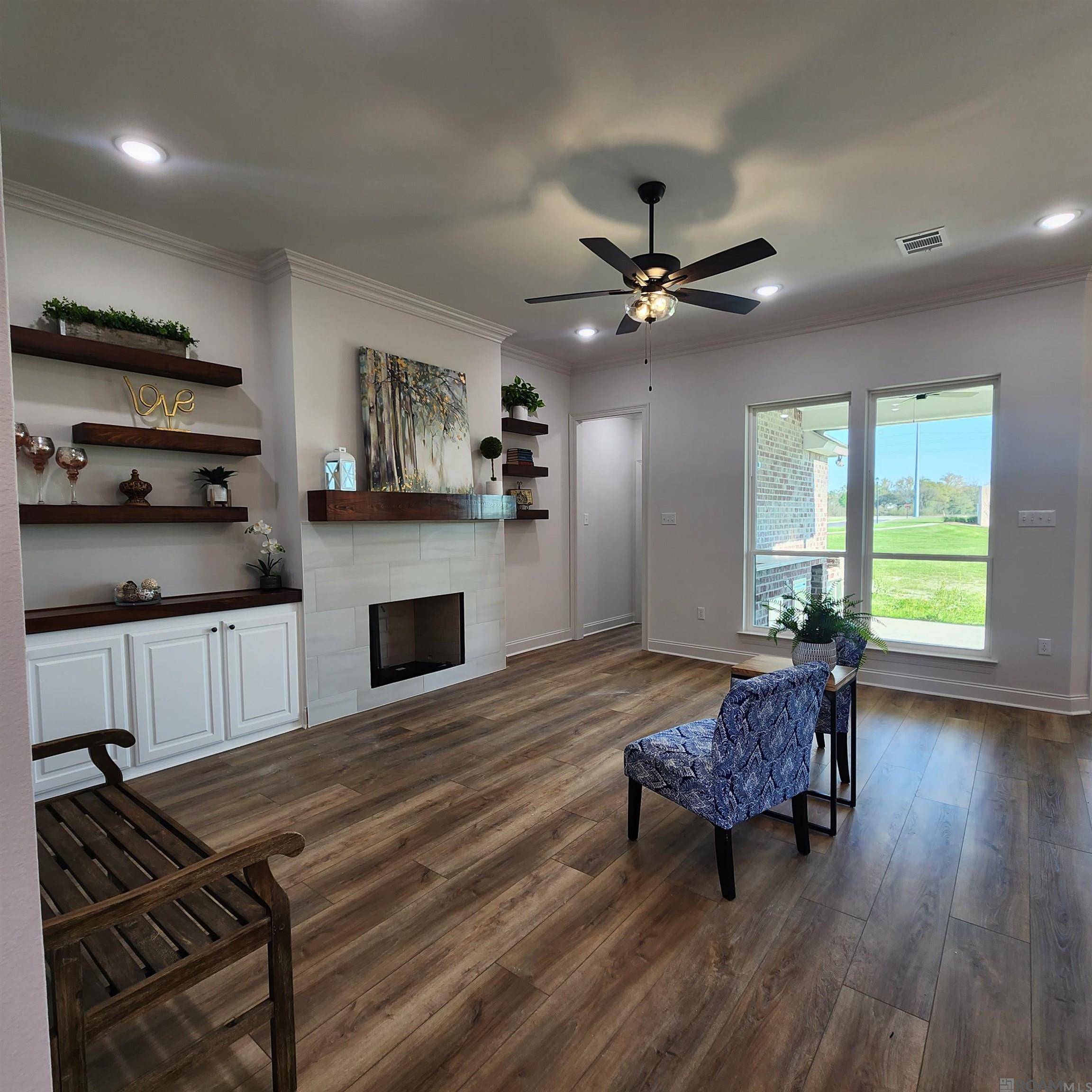 Darrow, LA 70725,39561 Hernando De Soto Dr