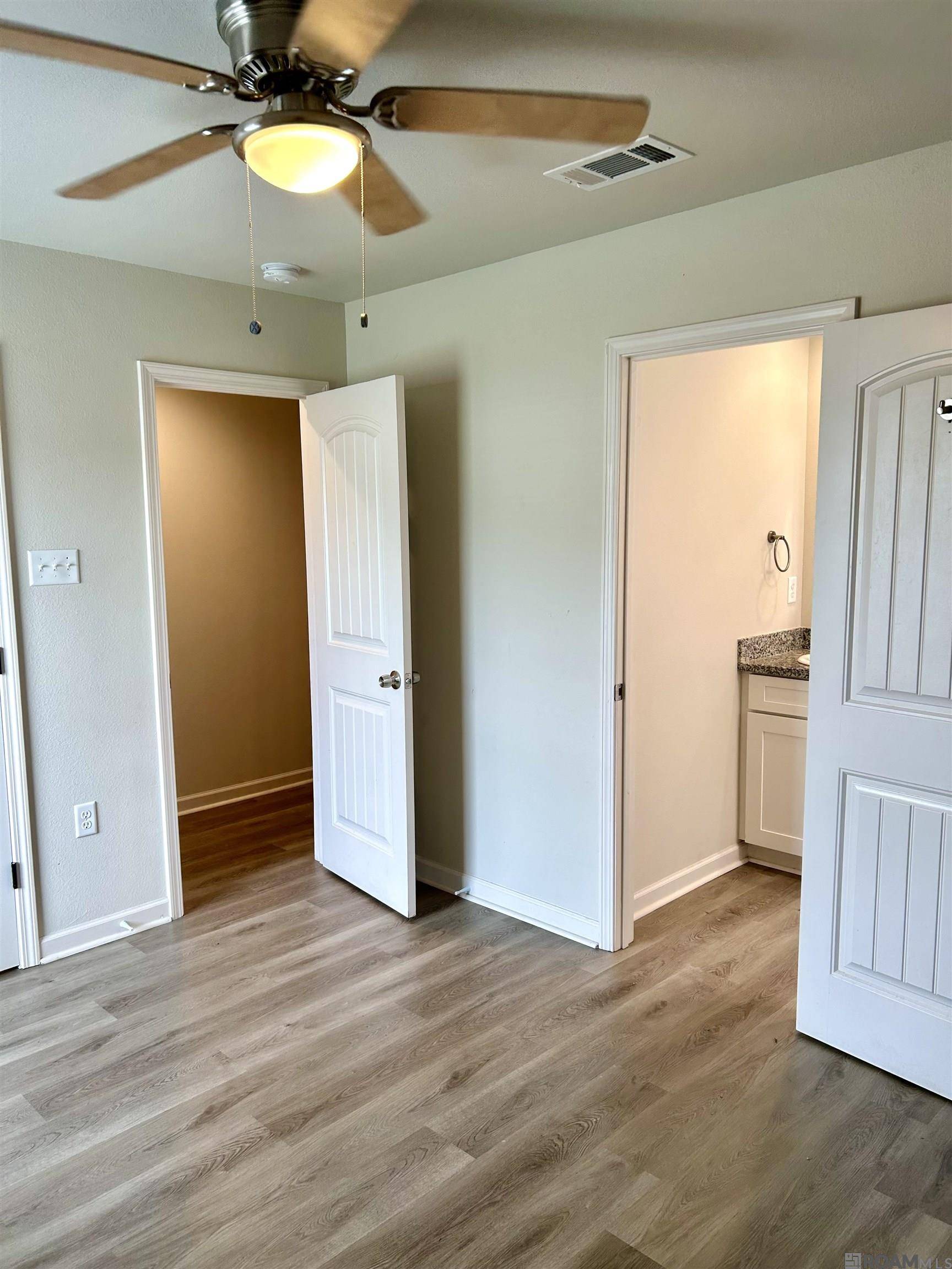 Baton Rouge, LA 70806,525 Roselawn