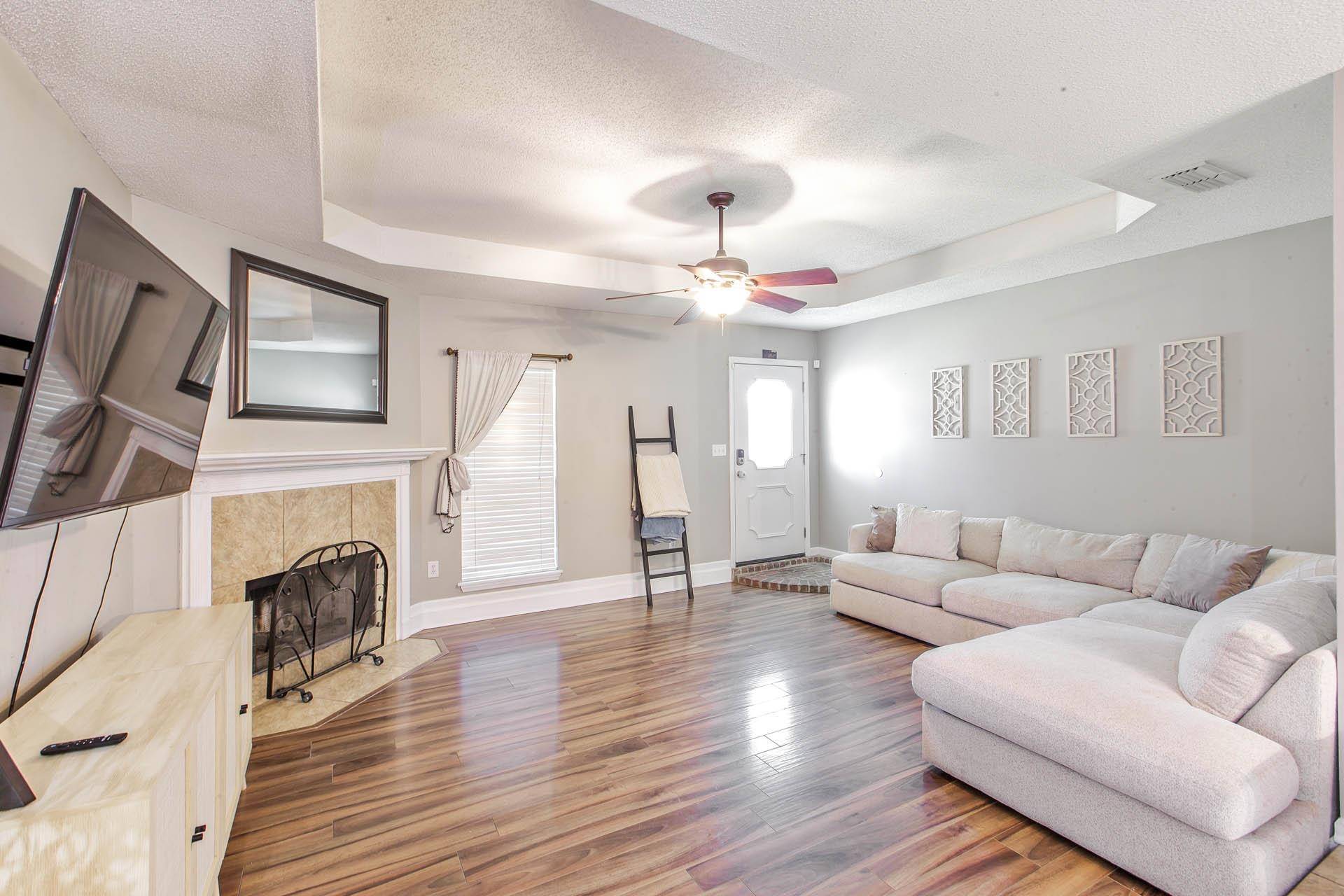 Houma, LA 70364,504 Cavaness Dr