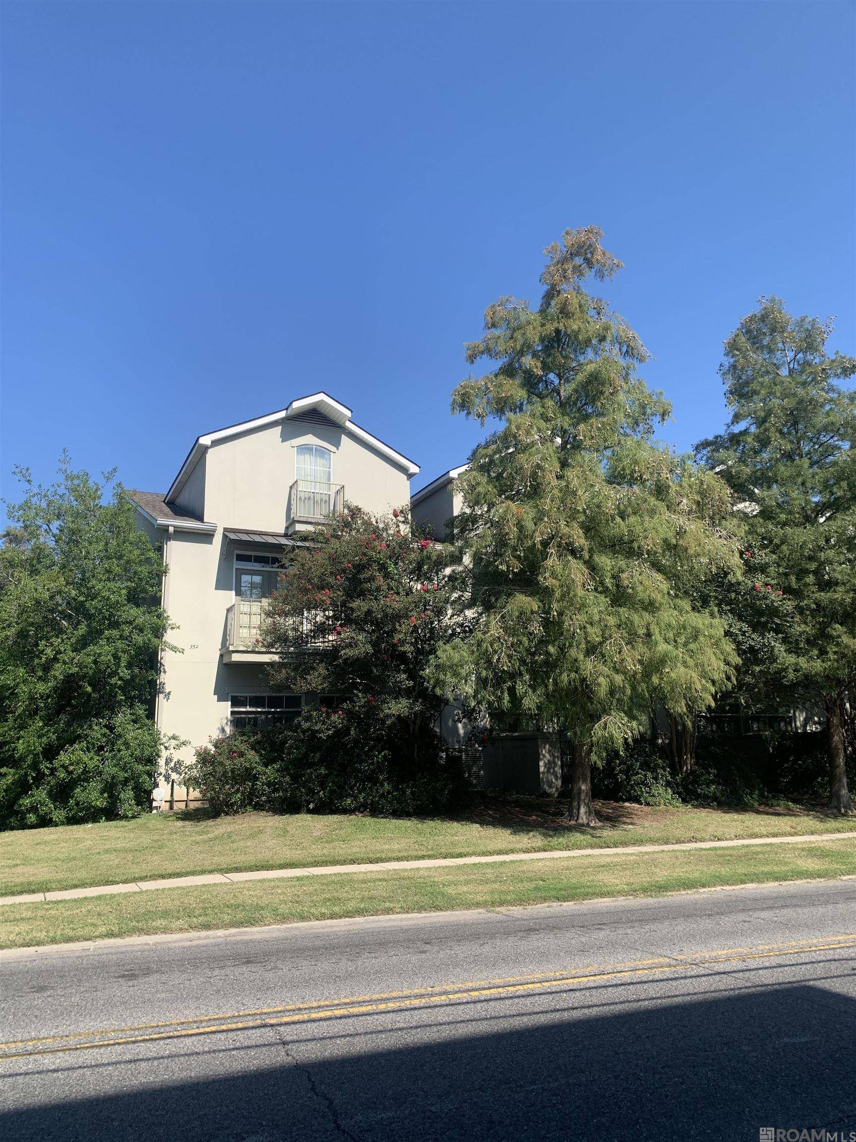 Baton Rouge, LA 70808,352 E Boyd Dr ##204