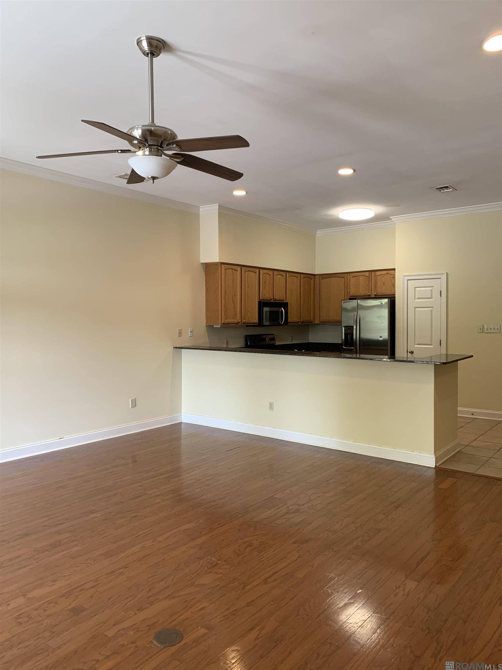 Baton Rouge, LA 70808,352 E Boyd Dr ##204