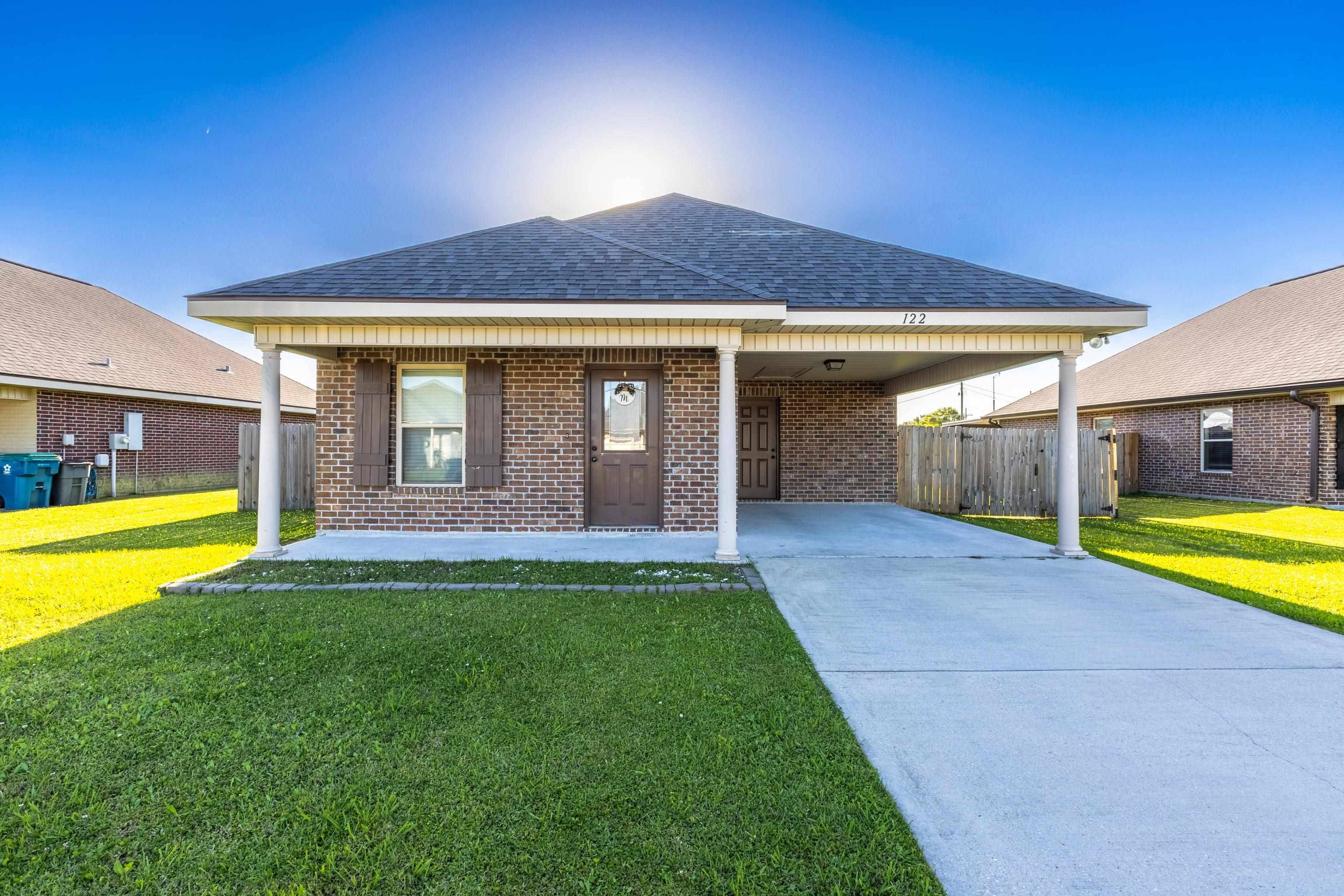 Raceland, LA 70394,122 Darwen Drive