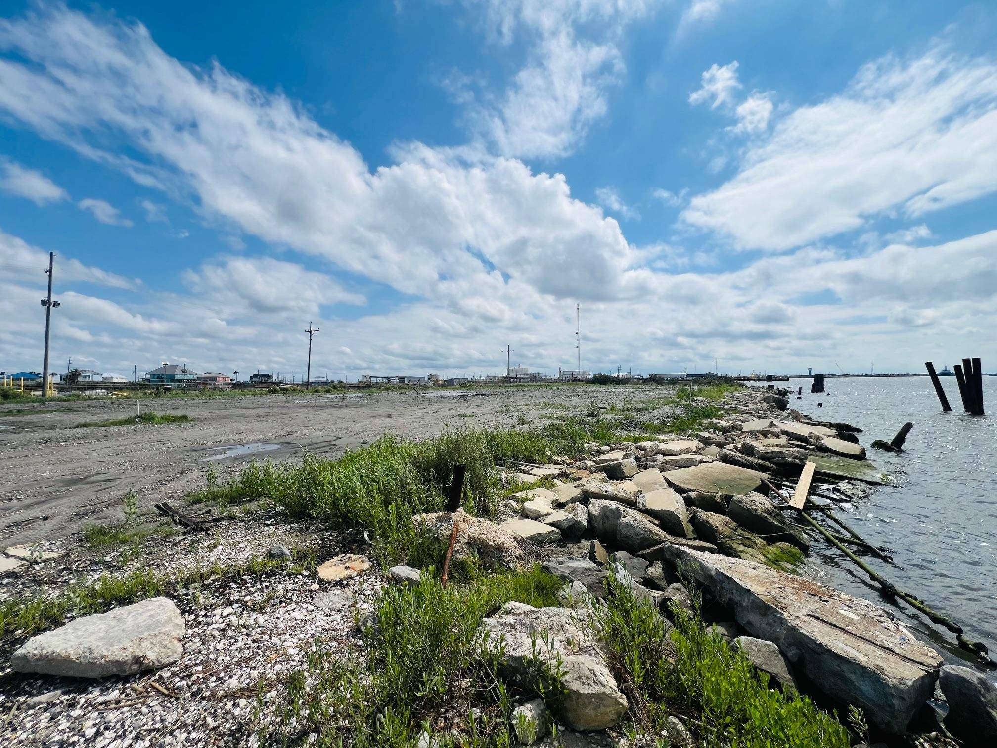 Grand Isle, LA 70358,4545 Hwy 1