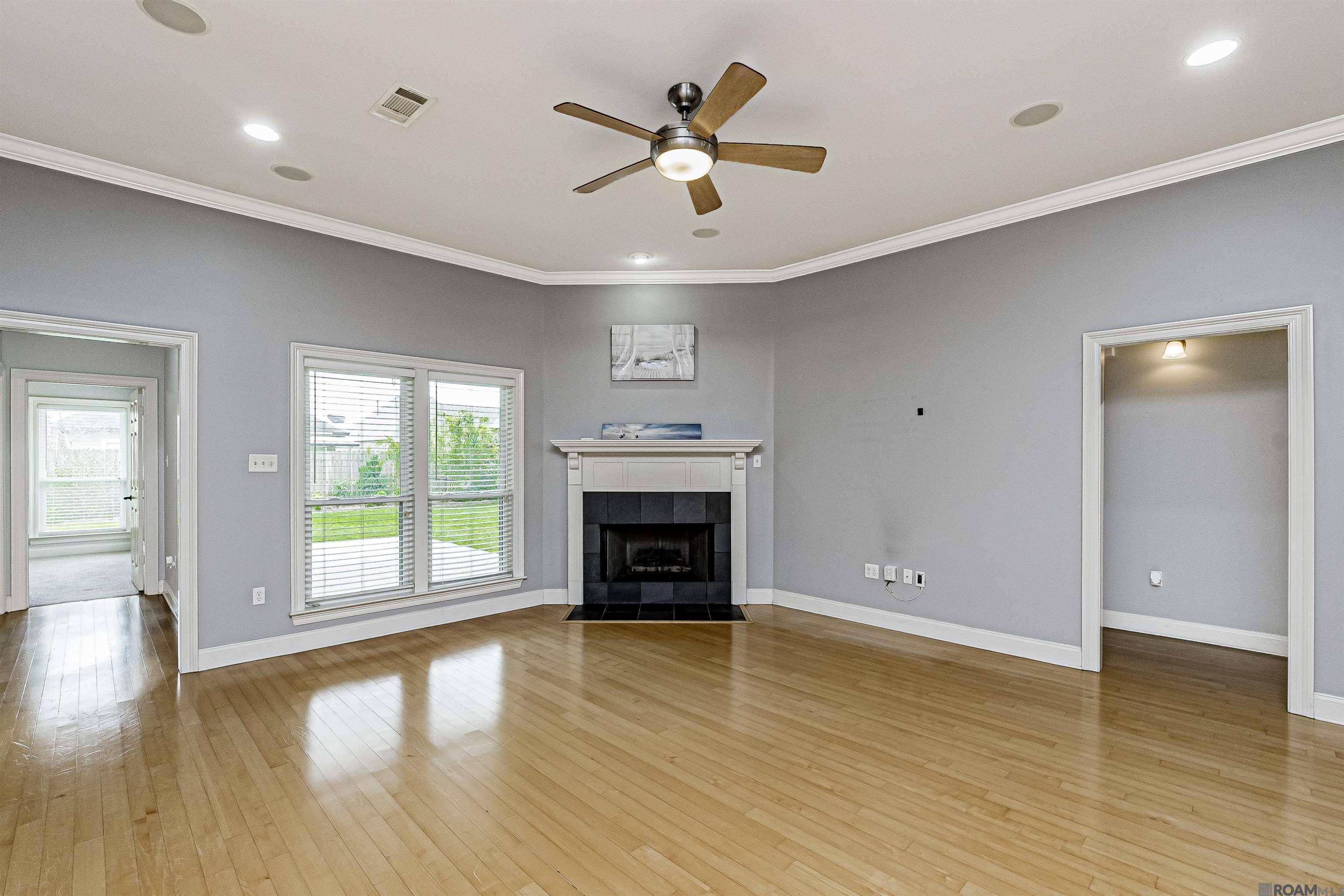 Baton Rouge, LA 70810,10316 Springvalley Ave